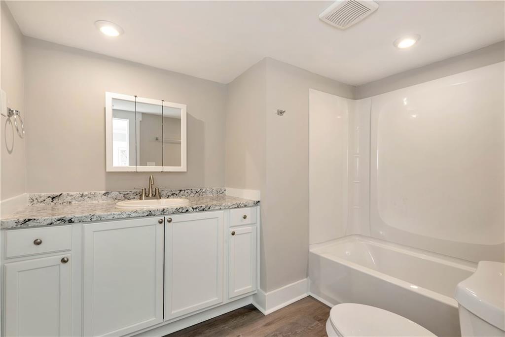 Dawsonville, Georgia, 30534, United States, 2 Bedrooms Bedrooms, ,2 BathroomsBathrooms,Residential,For Sale,1991026