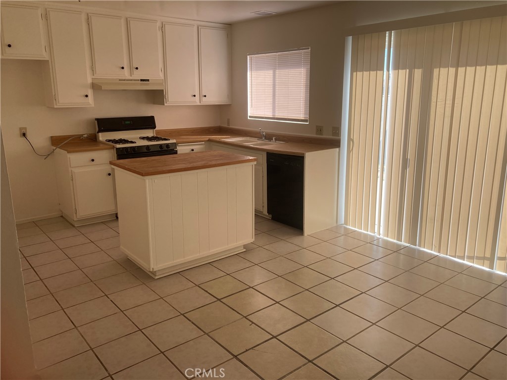 Apple Valley, California, 92308, United States, ,Residential,For Sale,1980582