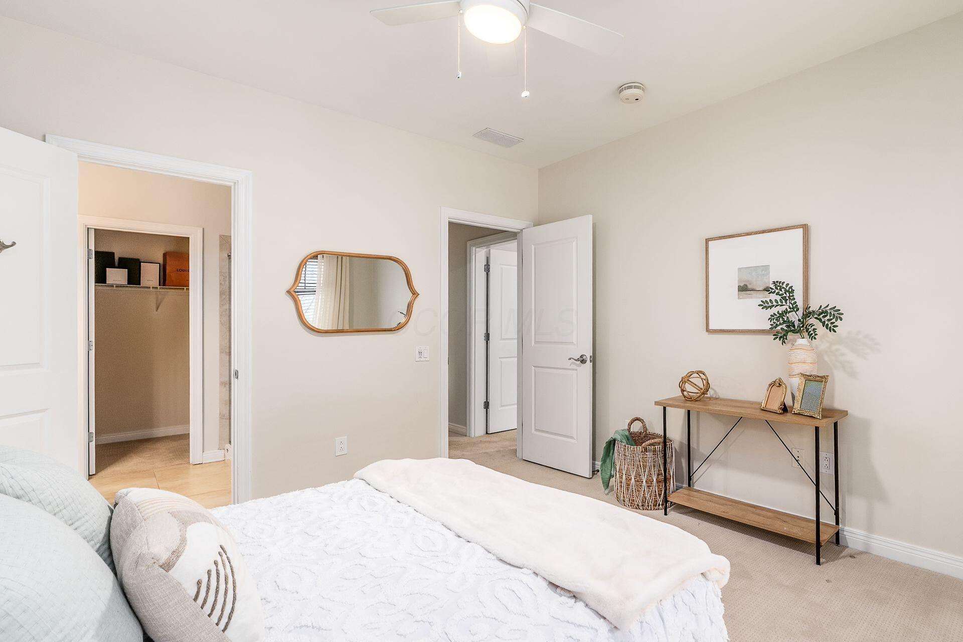 Columbus, Ohio, 43215, United States, 2 Bedrooms Bedrooms, ,3 BathroomsBathrooms,Residential,For Sale,1903521