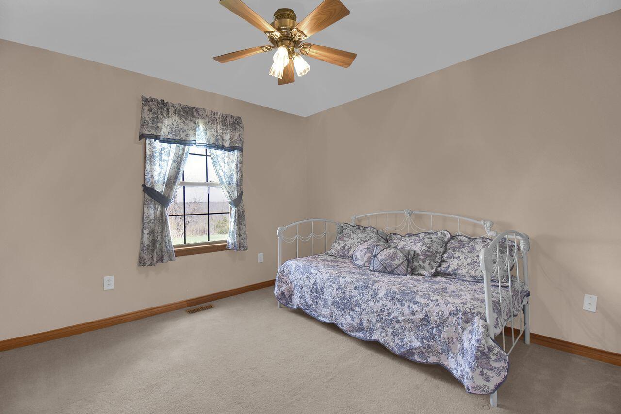 Dry Ridge, Kentucky, 41035, United States, 5 Bedrooms Bedrooms, ,4 BathroomsBathrooms,Residential,For Sale,1818074
