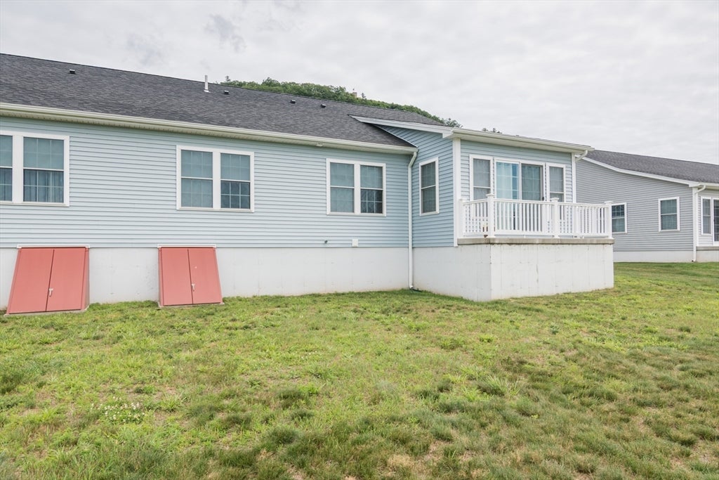 Deerfield, Massachusetts, 01373, United States, 2 Bedrooms Bedrooms, ,2 BathroomsBathrooms,Residential,For Sale,1941056