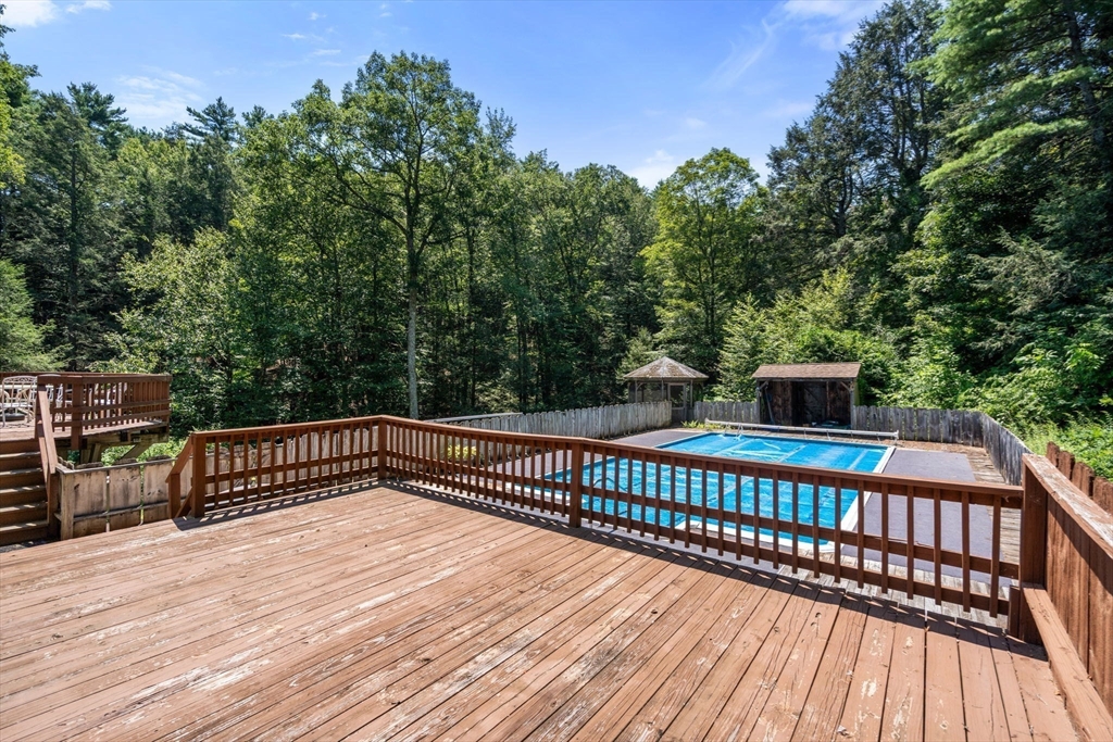 Holland, Massachusetts, 01521, United States, 7 Bedrooms Bedrooms, ,6 BathroomsBathrooms,Residential,For Sale,1941756