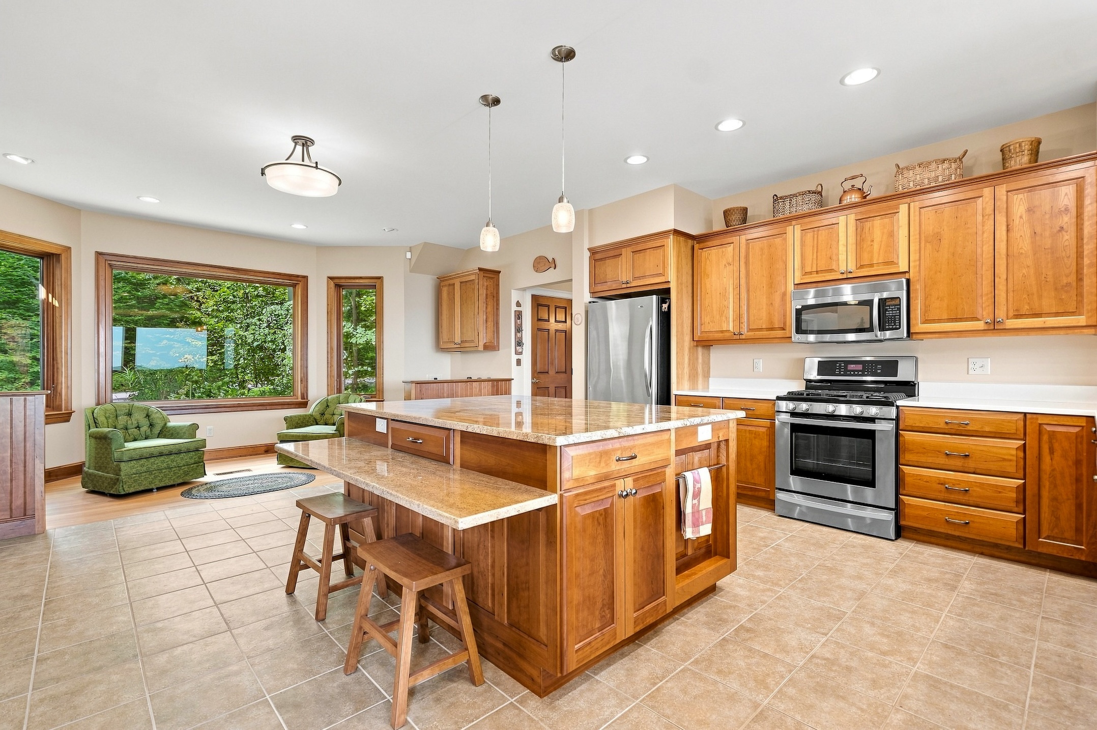  328 Hurricane Mountain Lane, Elizabethtown, NY, 12932 - 物件實景