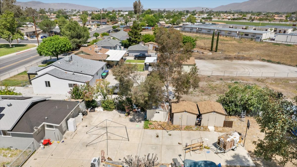 San Jacinto, California, 92583, United States, 6 Bedrooms Bedrooms, ,4 BathroomsBathrooms,Residential,For Sale,1977505