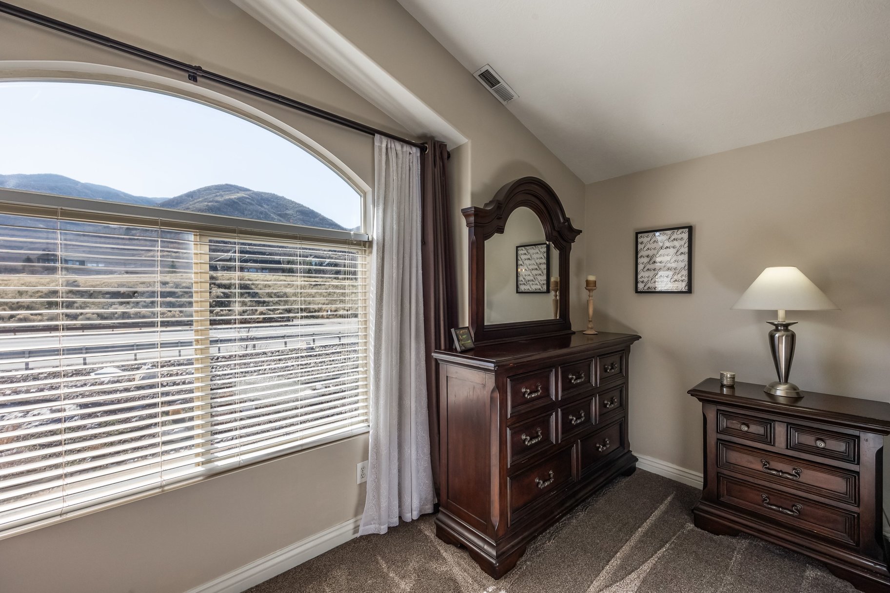  Large Townhouse With Both Mountain and Valley Views - 物件實景