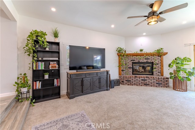 Lakewood, California, 90712, United States, 3 Bedrooms Bedrooms, ,2 BathroomsBathrooms,Residential,For Sale,1915312