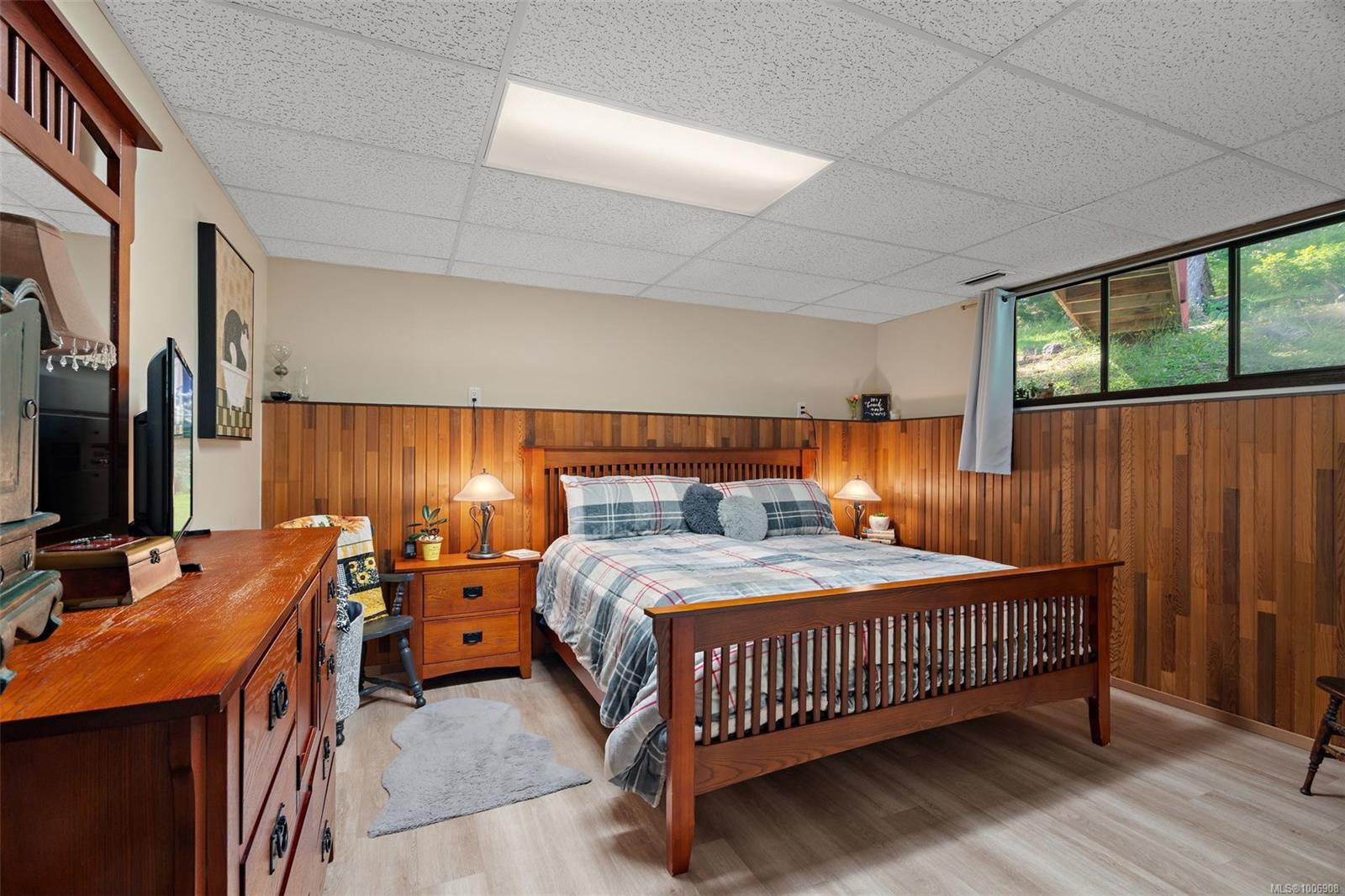 SAANICH, British Columbia, V9E 2C8, CA, 5 Bedrooms Bedrooms, ,Residential,For Sale,1890664