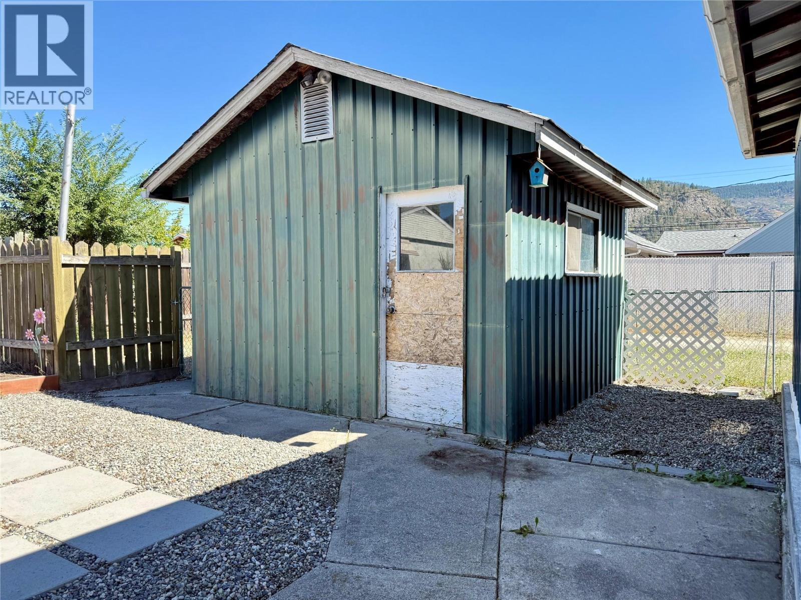 GRAND FORKS, British Columbia, V0H 1H2, CA, 4 Bedrooms Bedrooms, ,1 BathroomBathrooms,Residential,For Sale,1918245