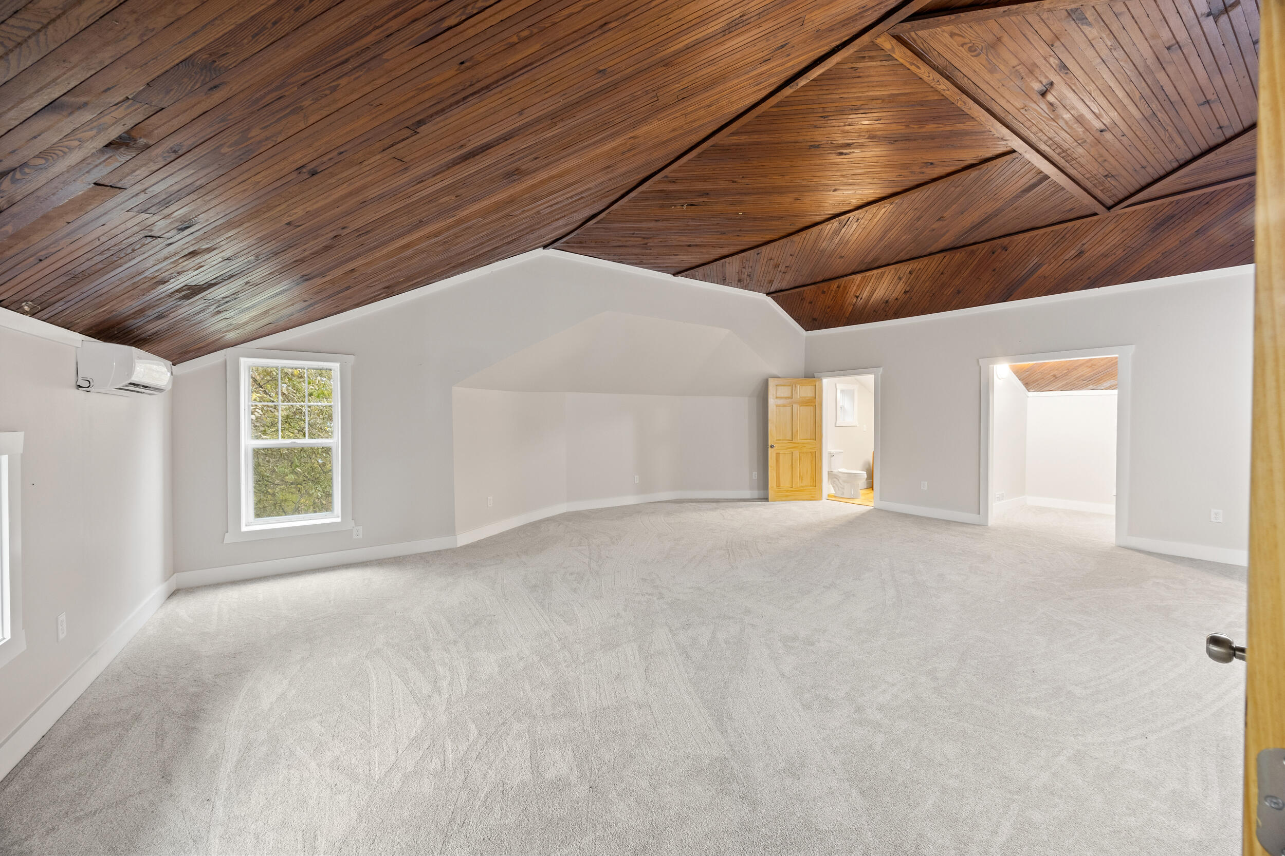 Corinth, Kentucky, 41010, United States, 4 Bedrooms Bedrooms, ,4 BathroomsBathrooms,Residential,For Sale,1992154