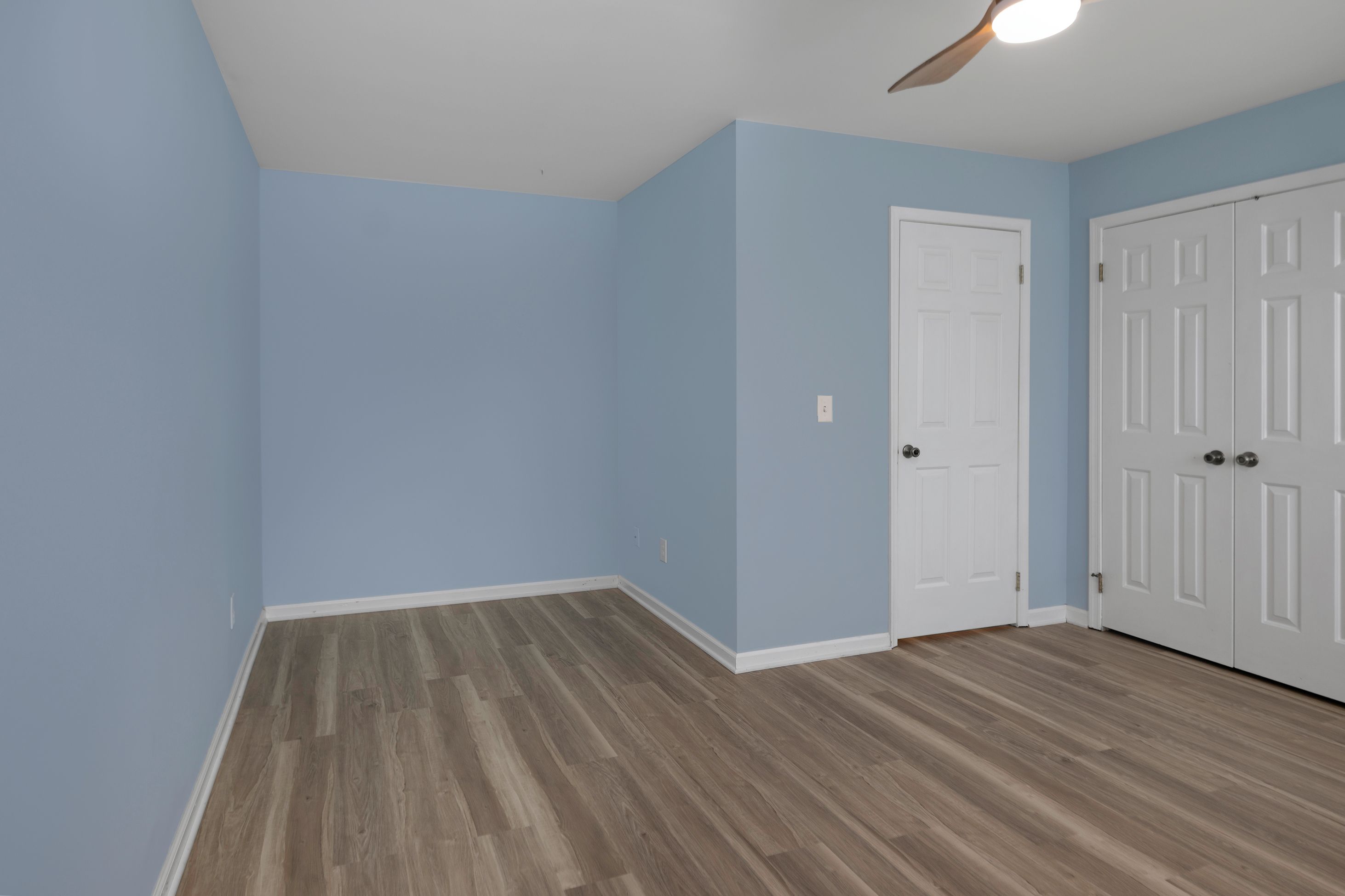  Freshly Renovated and Move-In Ready - 物件實景