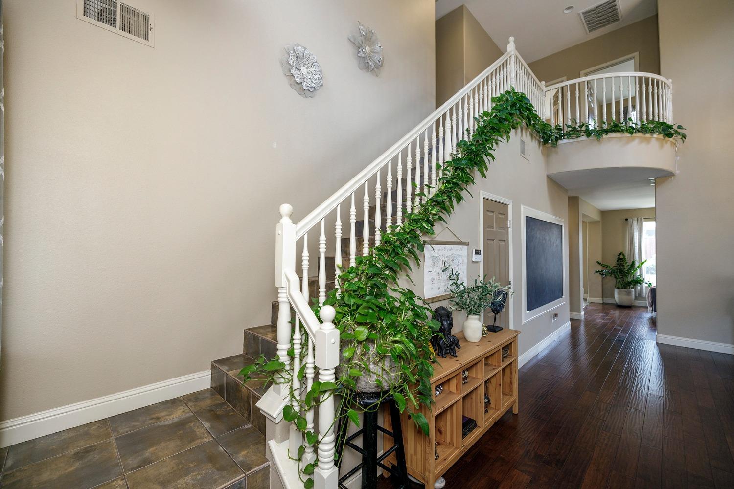 Riverbank, California, 95367, United States, 5 Bedrooms Bedrooms, ,3 BathroomsBathrooms,Residential,For Sale,1927797