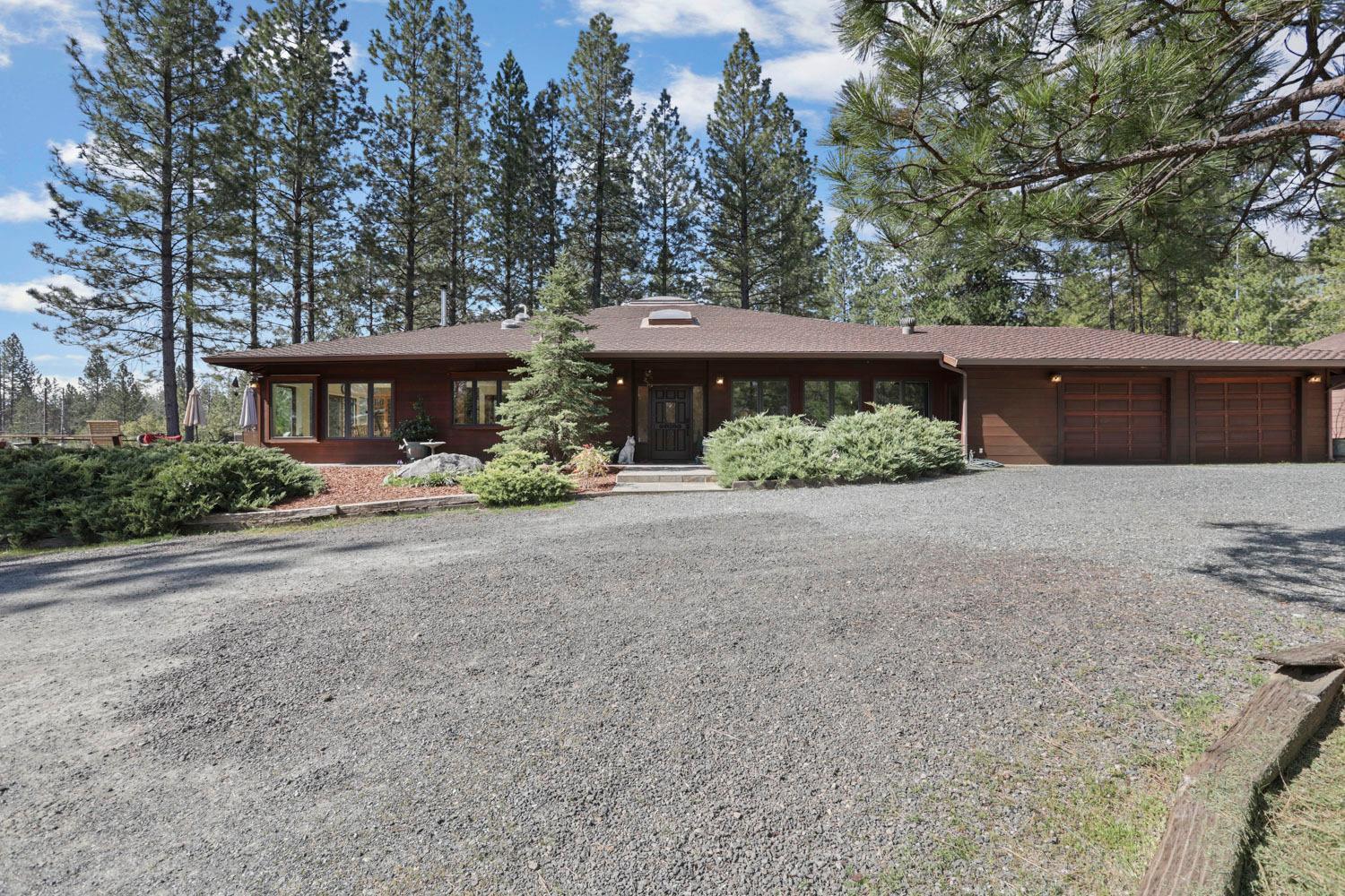 Coulterville, California, 95311, United States, 3 Bedrooms Bedrooms, ,4 BathroomsBathrooms,Residential,For Sale,1792309