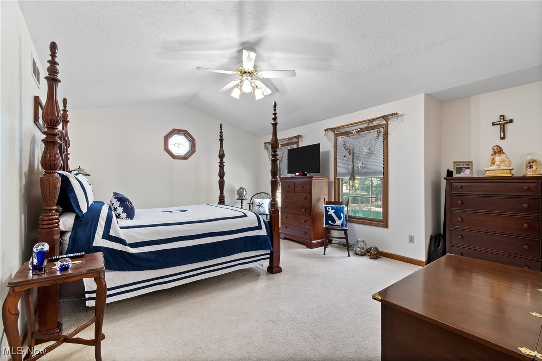 Uniontown, Ohio, 44685, United States, 5 Bedrooms Bedrooms, ,4 BathroomsBathrooms,Residential,For Sale,1947066