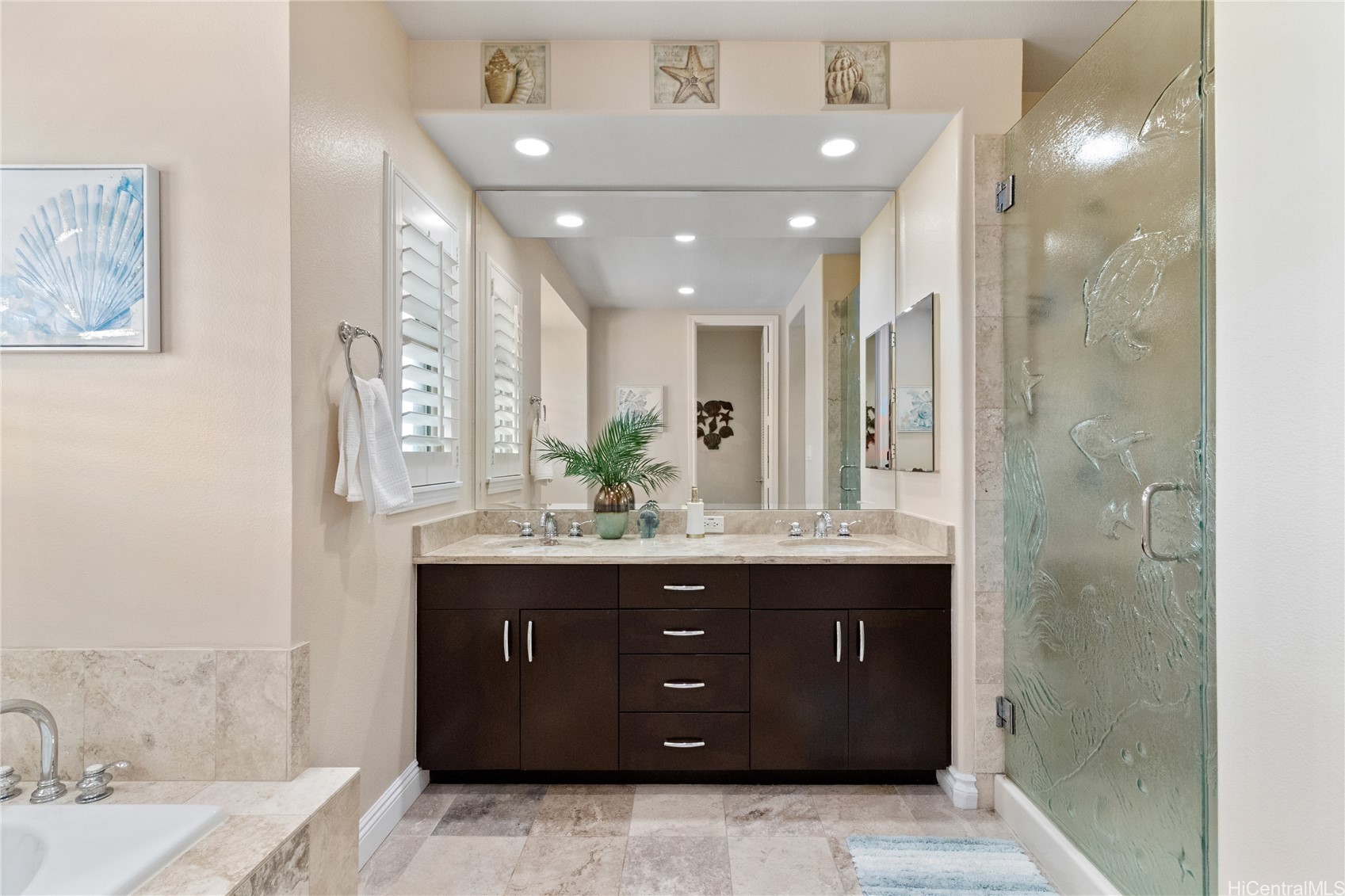 Honolulu, Hawaii, 96825, United States, 4 Bedrooms Bedrooms, ,4 BathroomsBathrooms,Residential,For Sale,1911295