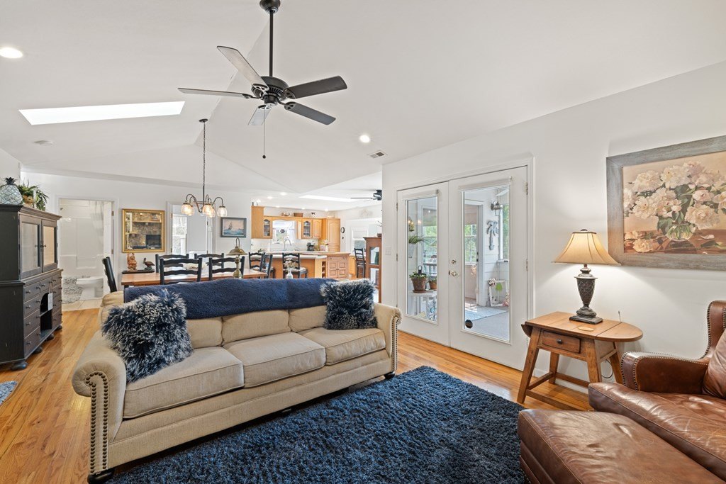Murphy, North Carolina, 28906, United States, 2 Bedrooms Bedrooms, ,2 BathroomsBathrooms,Residential,For Sale,1923823