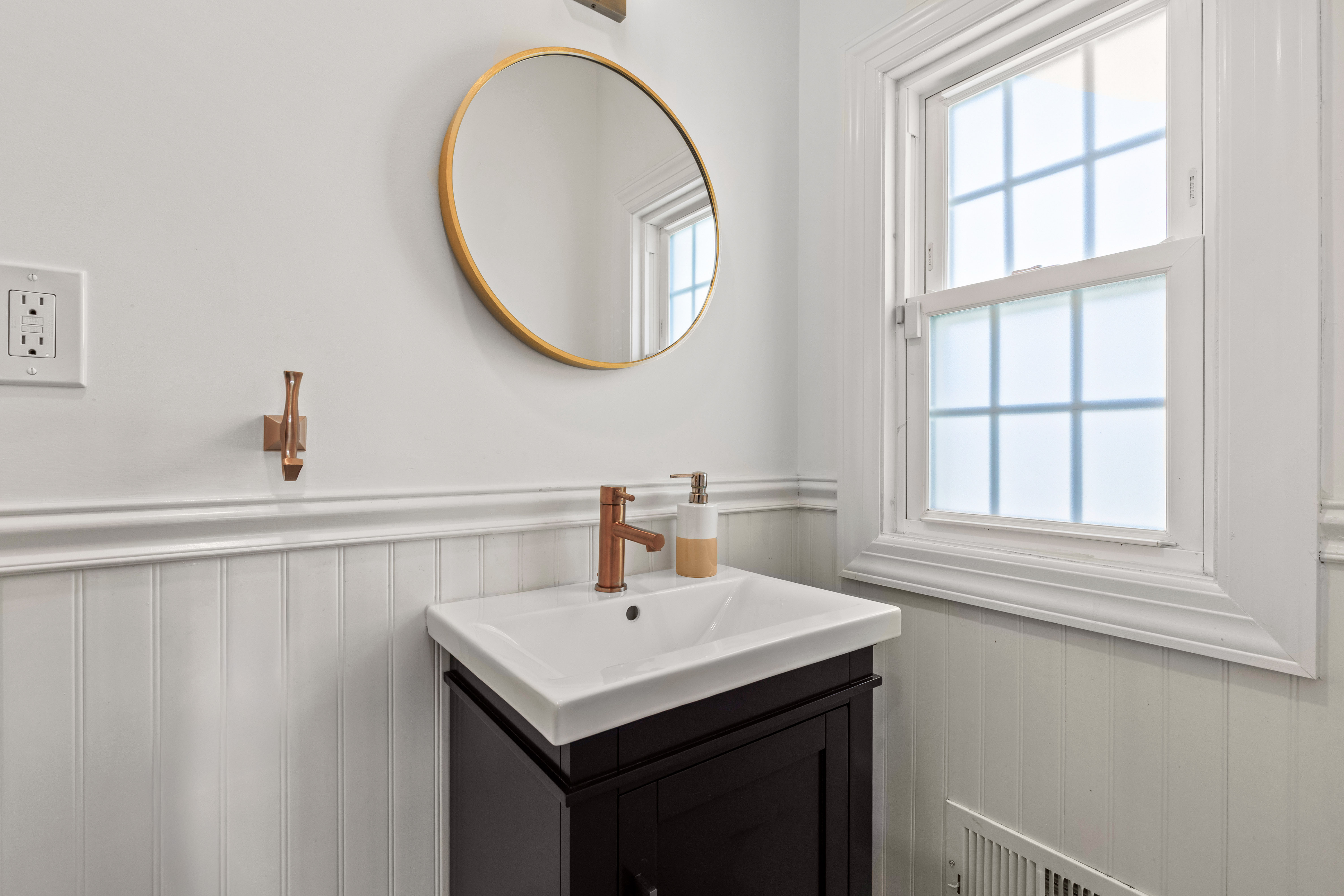  Fully Renovated Shore Acres Home - 物件實景