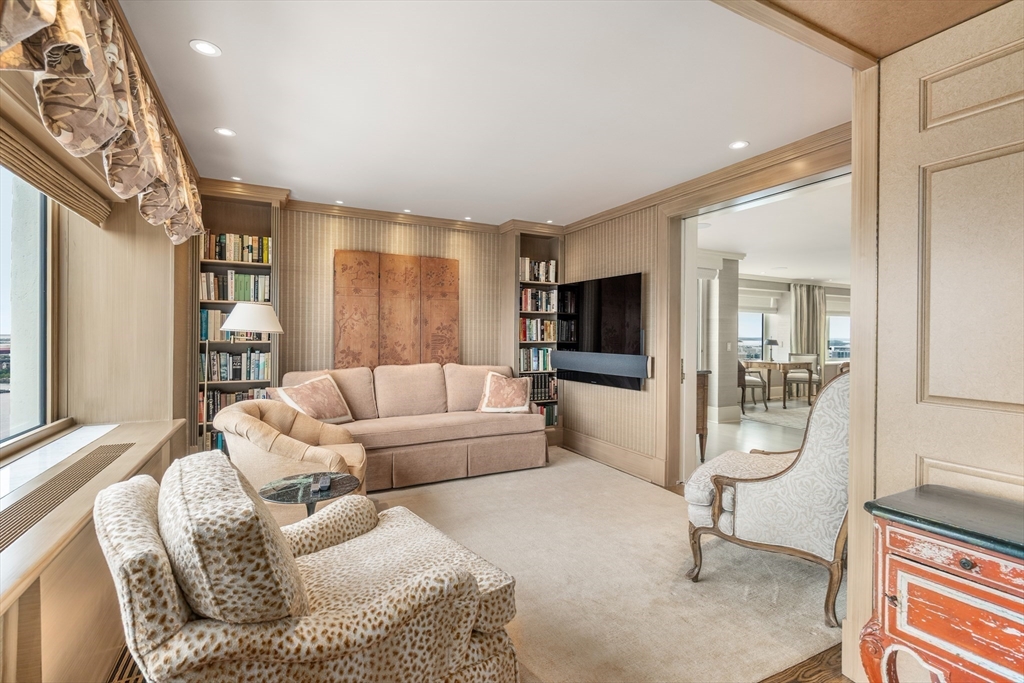 Boston, Massachusetts, 02110, United States, 3 Bedrooms Bedrooms, ,3 BathroomsBathrooms,Residential,For Sale,1850032