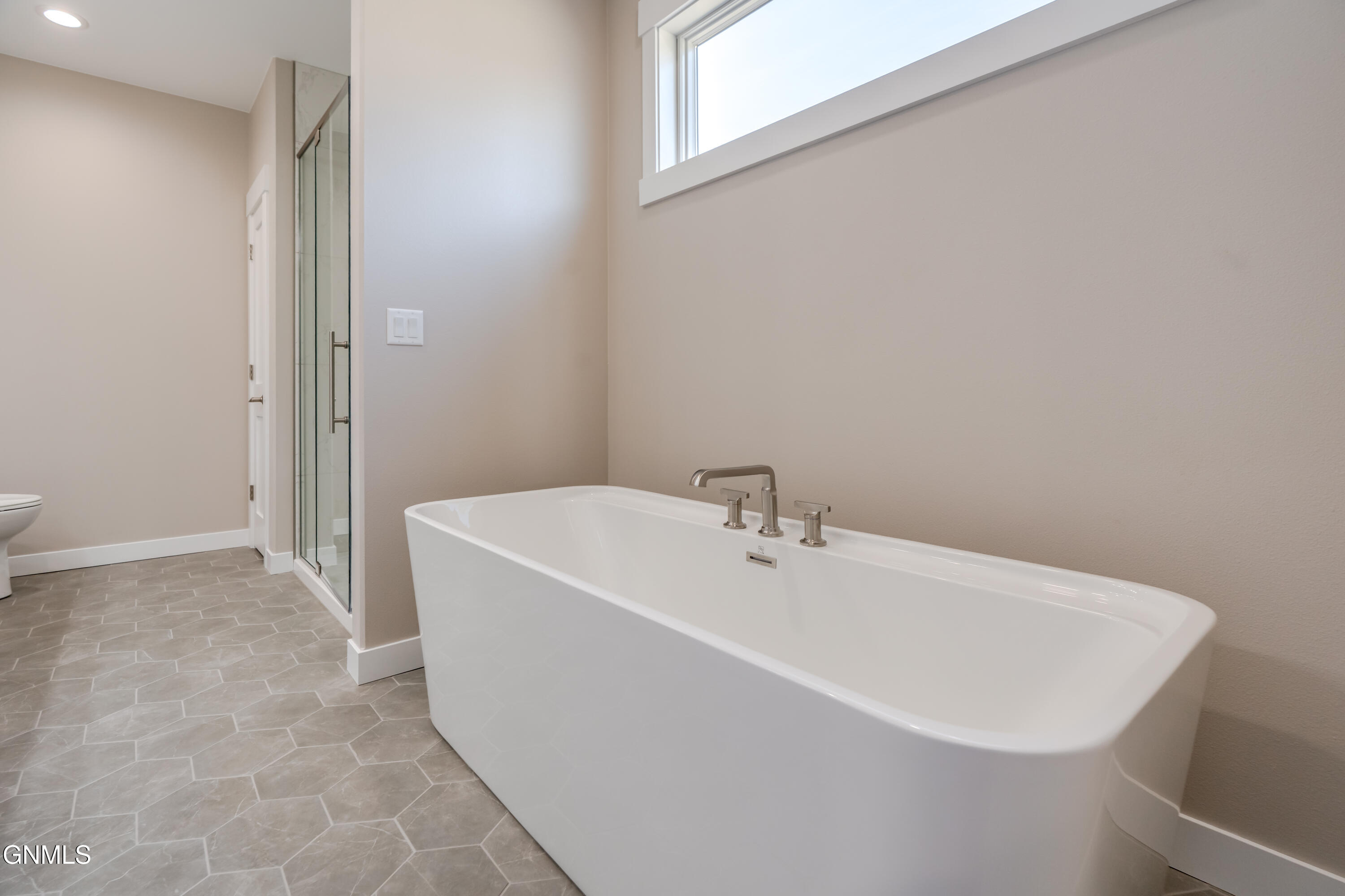 Bismarck, North Dakota, 58504, United States, 3 Bedrooms Bedrooms, ,3 BathroomsBathrooms,Residential,For Sale,2032650