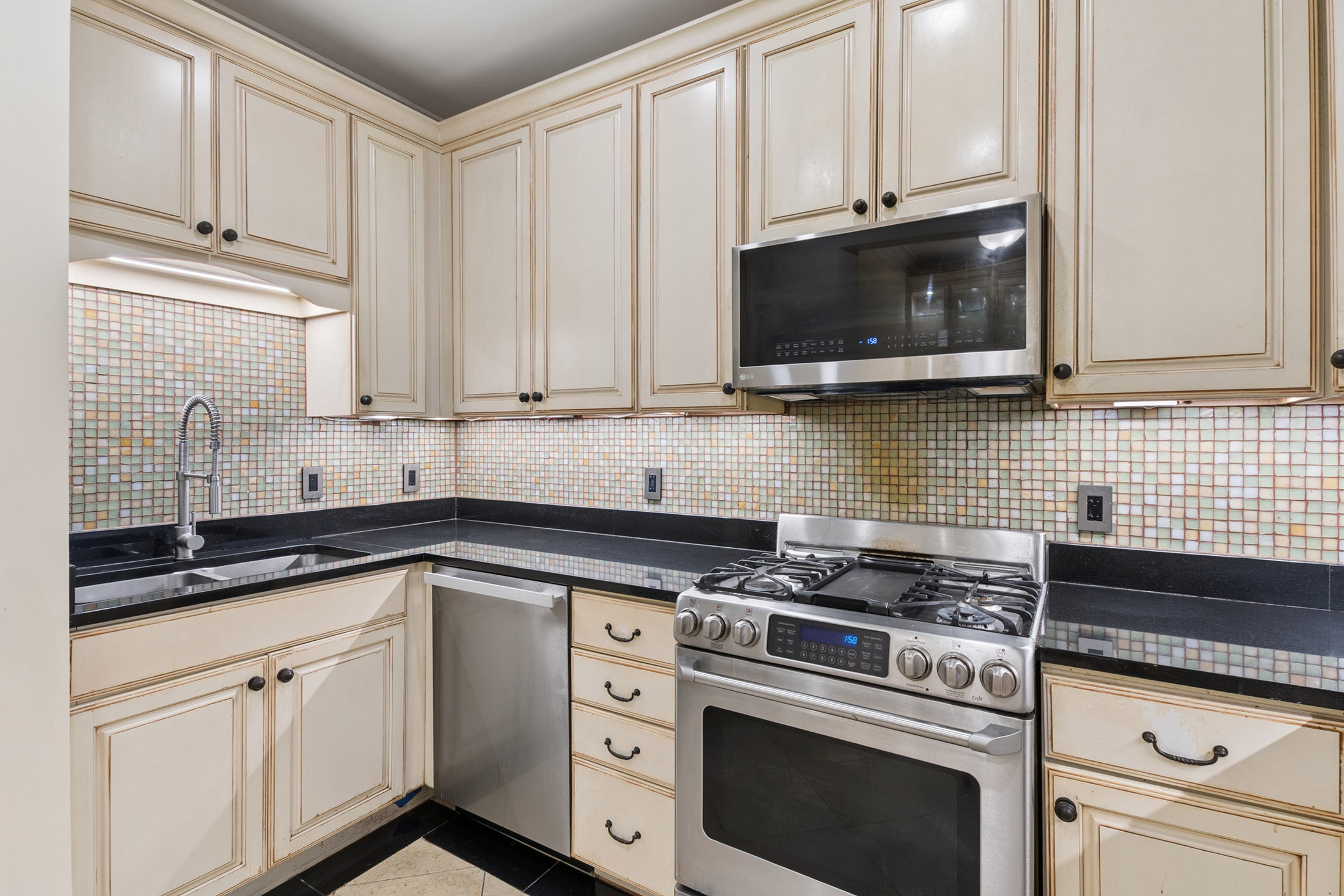  Fantastic Corner Condo in Vibrant Midtown Atlanta - 物件實景