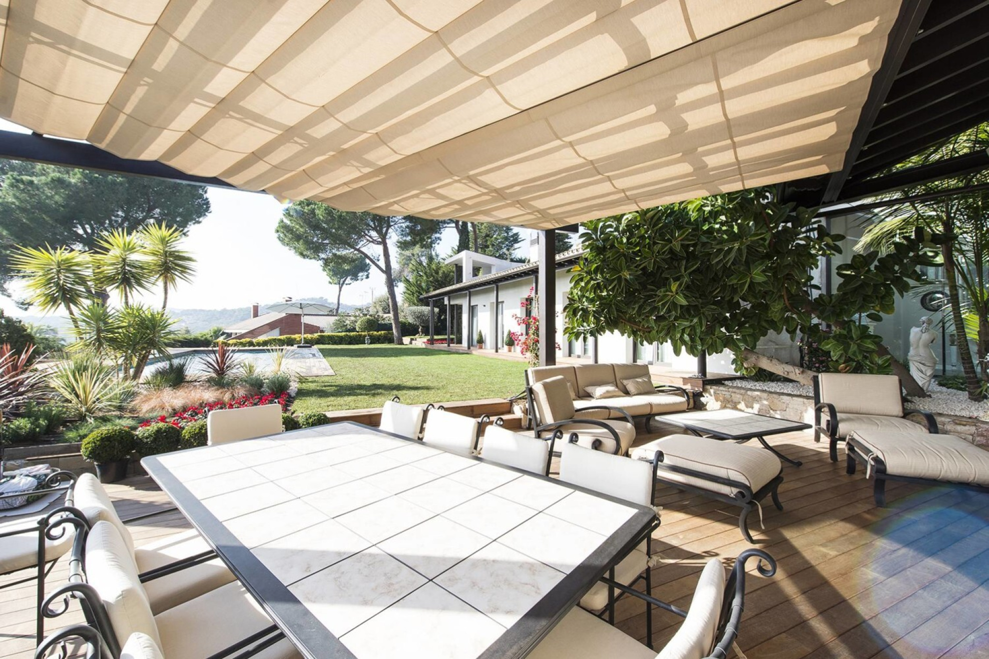  Spectacular villa of modern lines at 600 m from the beach - 物件實景