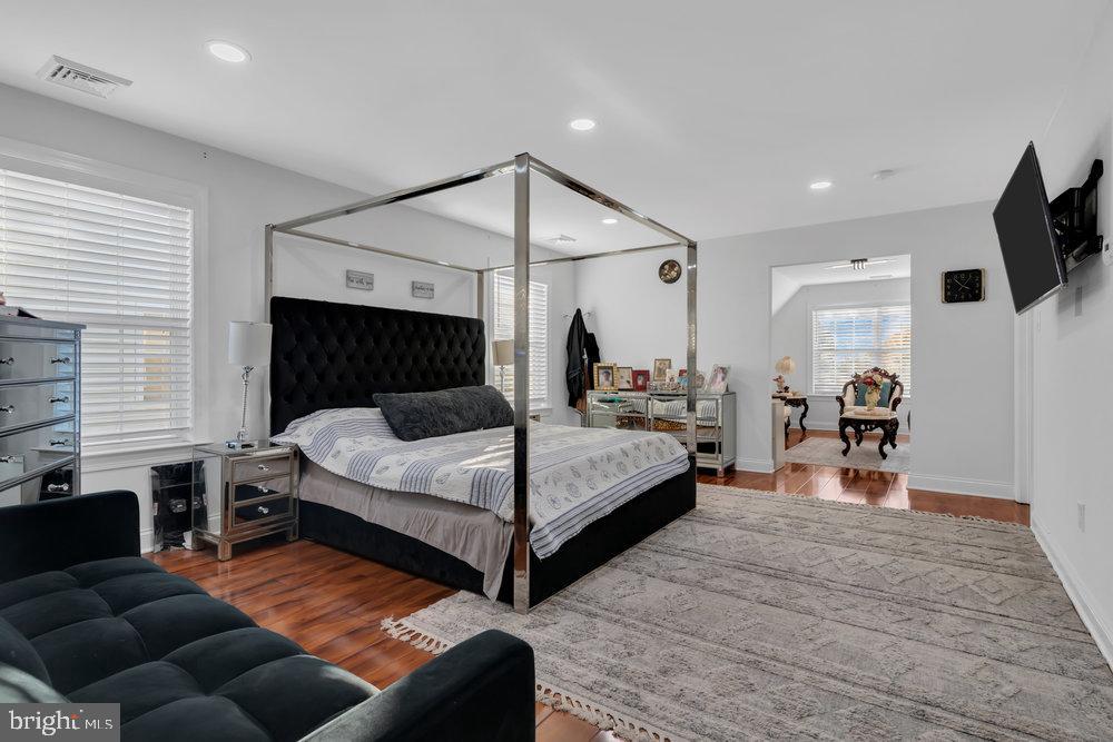 Bordentown, New Jersey, 08505, United States, 4 Bedrooms Bedrooms, ,3 BathroomsBathrooms,Residential,For Sale,1989199