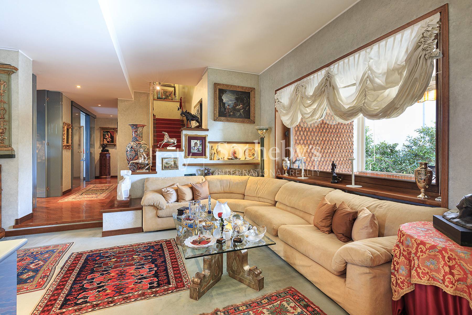  Elegant Residence in an Exclusive Setting - 物件實景