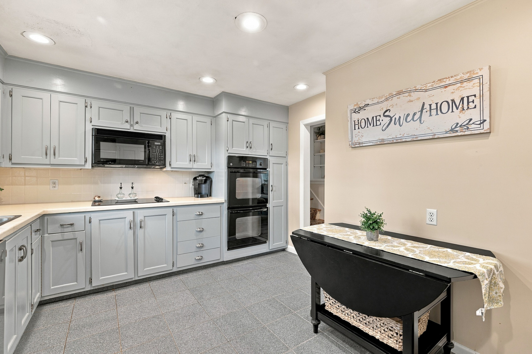  709 Humphrey Street, Swampscott, MA, 01907 - 物件實景