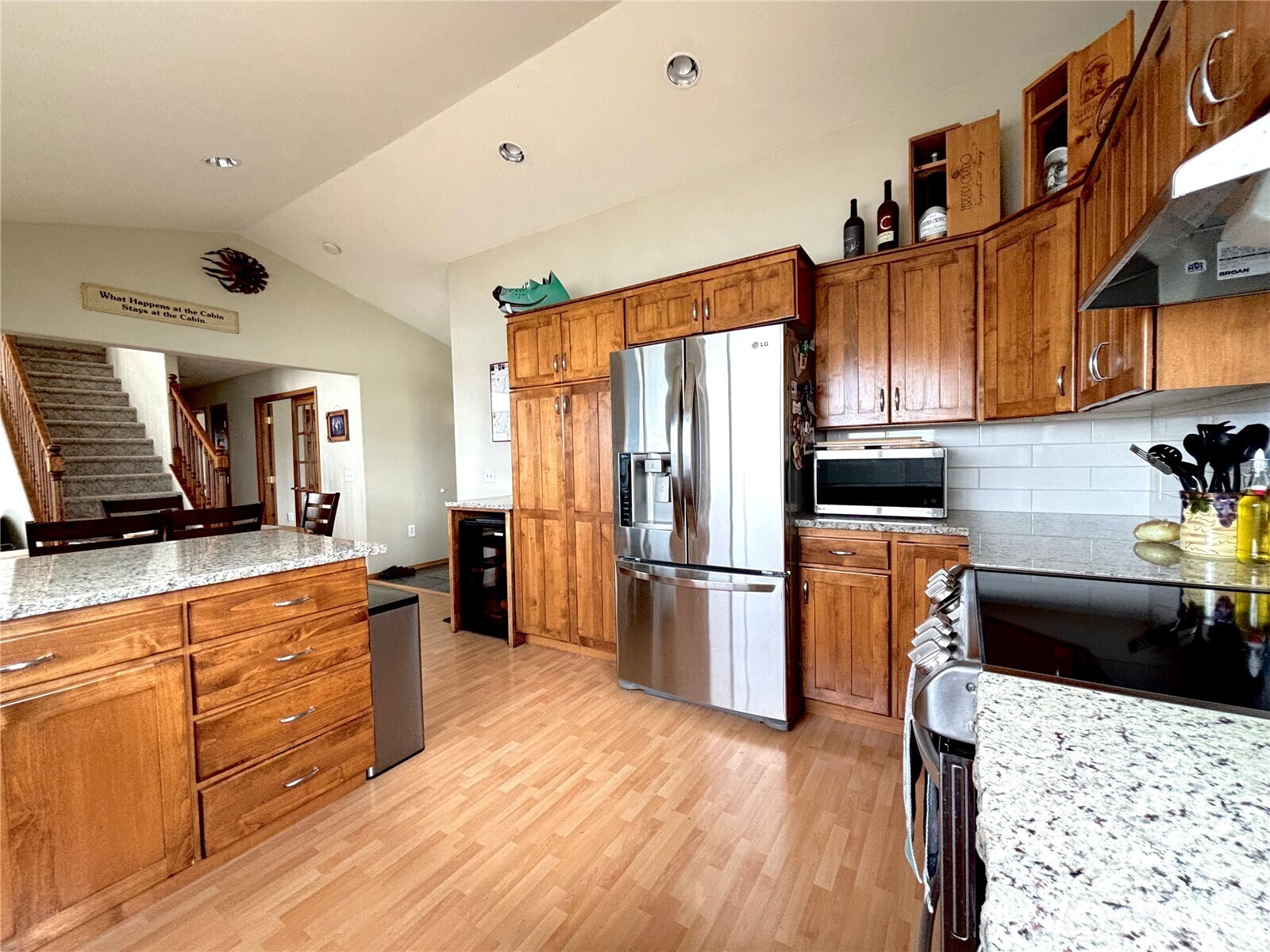 Moses Lake, Washington, 98837, United States, 3 Bedrooms Bedrooms, ,2 BathroomsBathrooms,Residential,For Sale,1876419