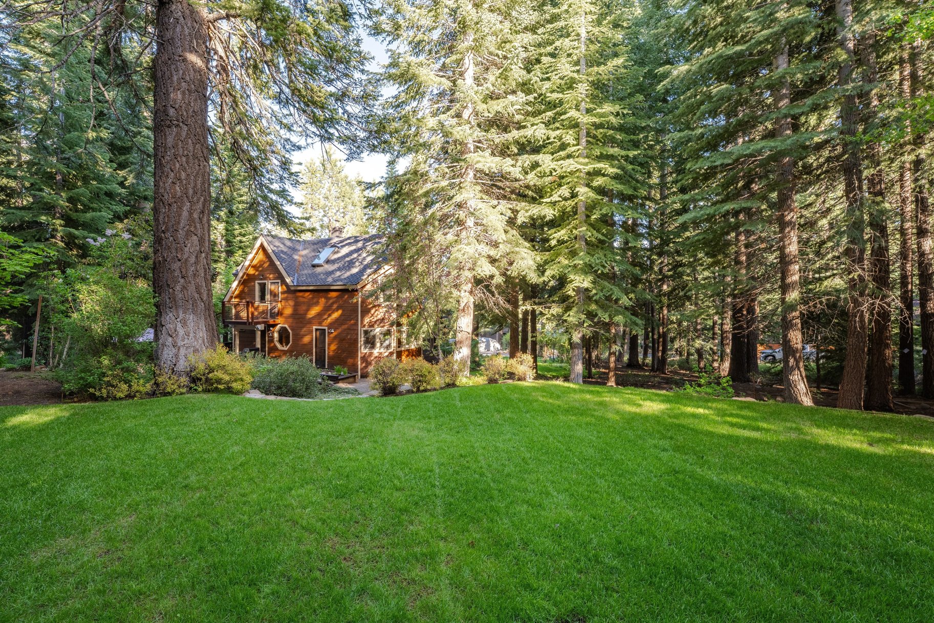  Carnelian Bay home backing to forest service and with an additional vacant lot - 物件實景