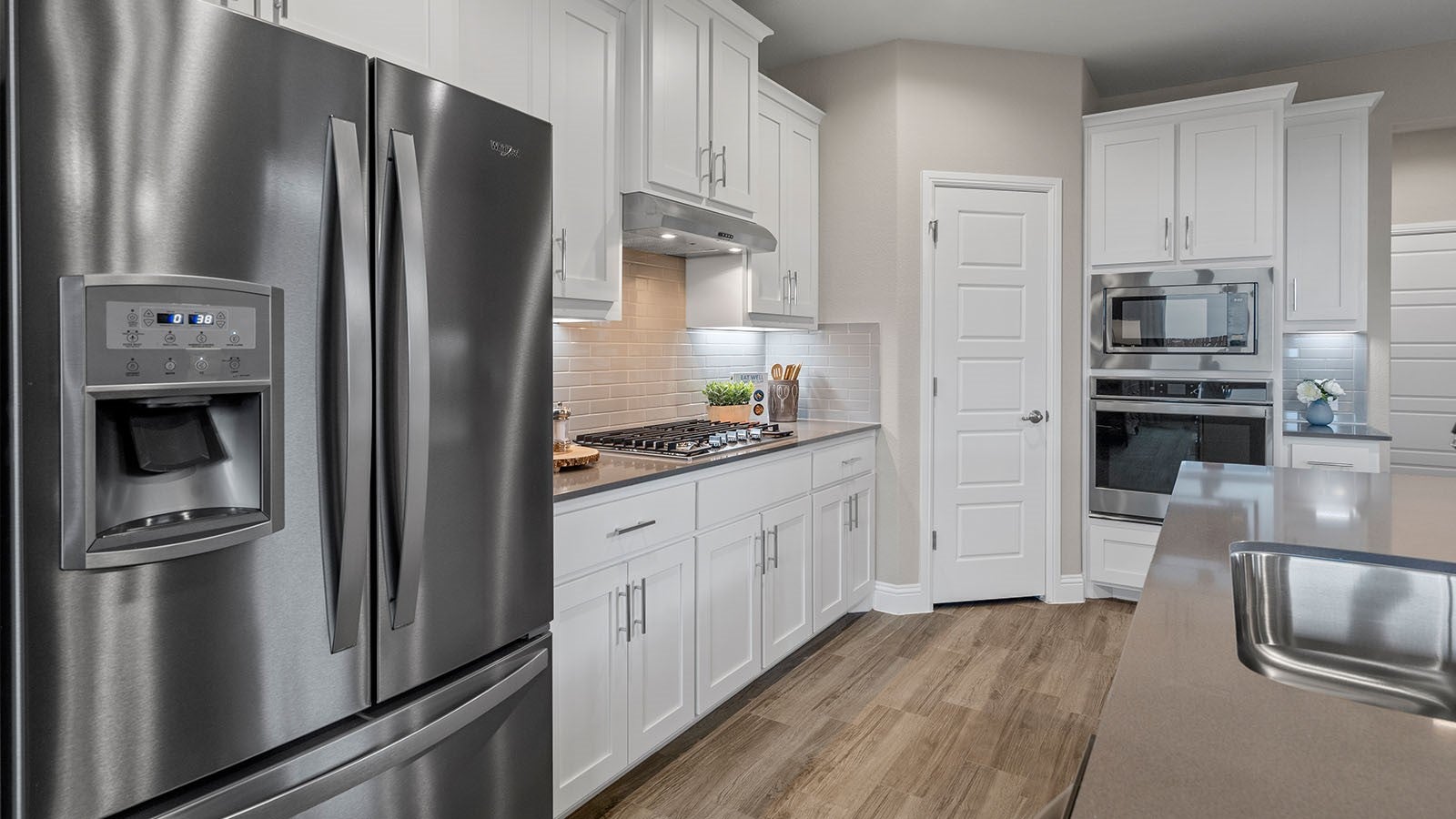 Grand Prairie, Texas, 76065, United States, 5 Bedrooms Bedrooms, ,4 BathroomsBathrooms,Residential,For Sale,2014206