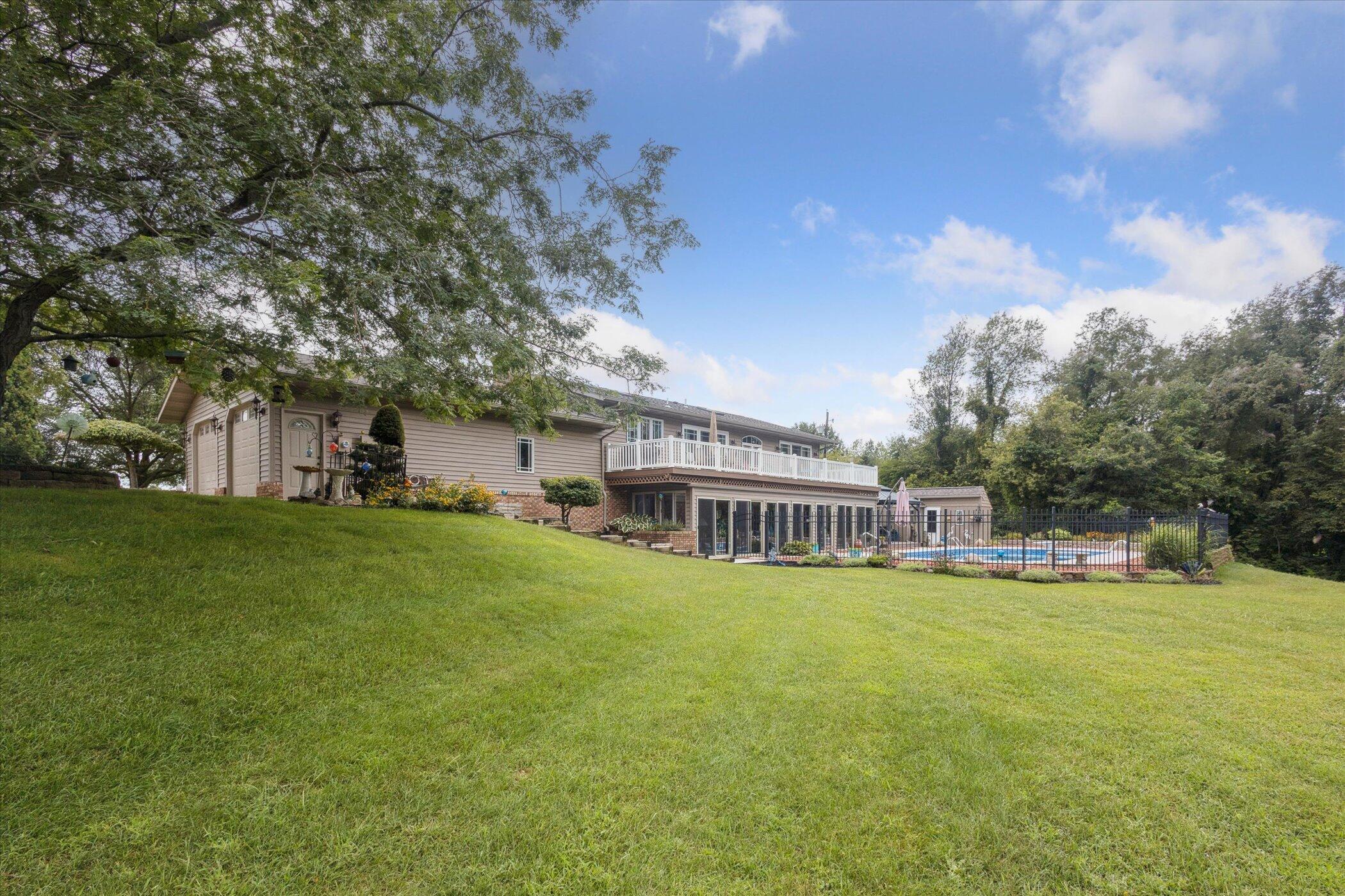 New Carlisle, Indiana, 46552, United States, 4 Bedrooms Bedrooms, ,2 BathroomsBathrooms,Residential,For Sale,1924883