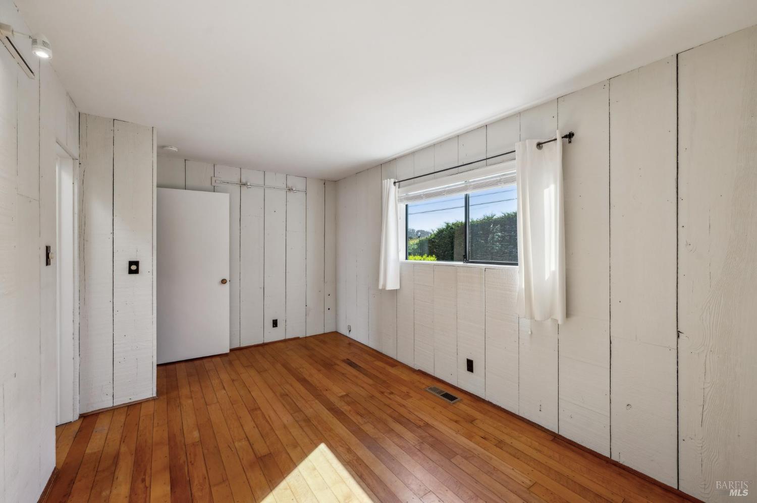 Bolinas, California, 94924, United States, 3 Bedrooms Bedrooms, ,2 BathroomsBathrooms,Residential,For Sale,2003104