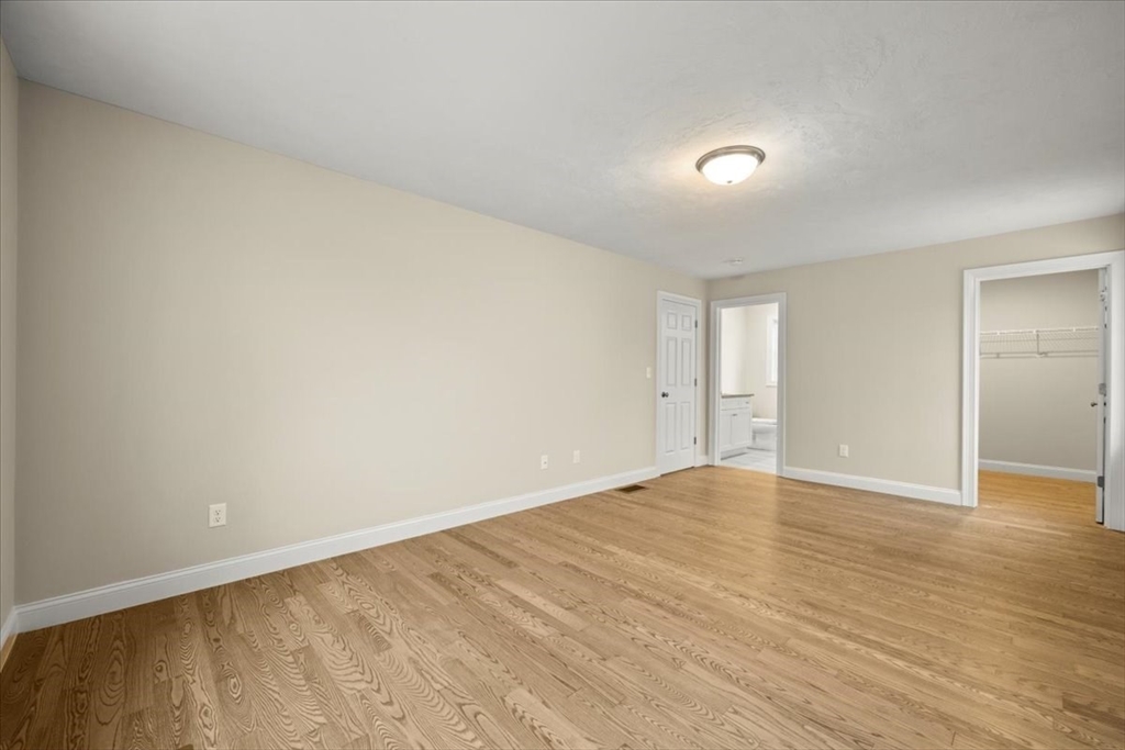 Brockton, Massachusetts, 02301, United States, 4 Bedrooms Bedrooms, ,3 BathroomsBathrooms,Residential,For Sale,1846360