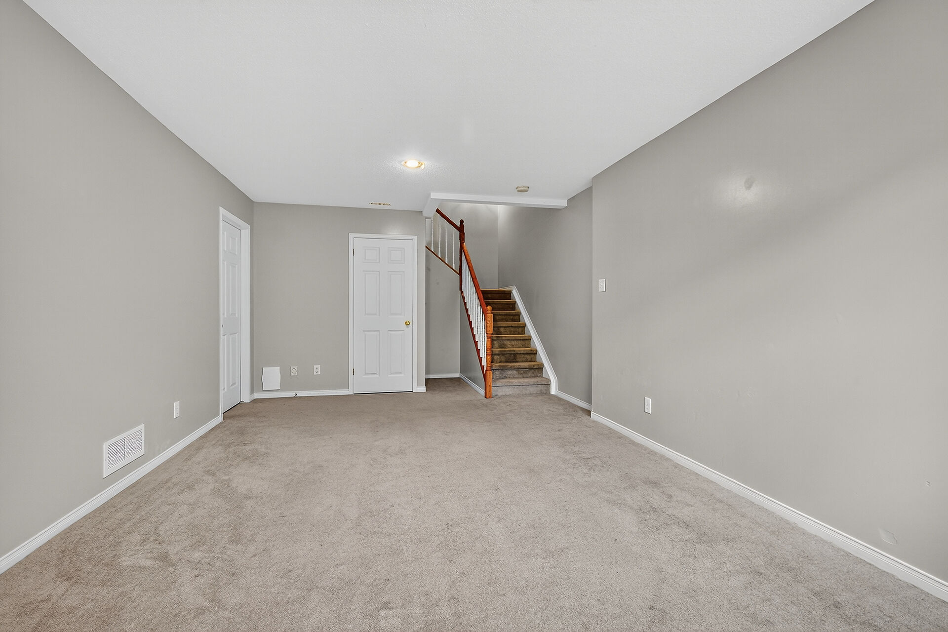 Ottawa, Ontario, K2W1E1, CA, 3 Bedrooms Bedrooms, ,3 BathroomsBathrooms,Residential,For Sale,1995671