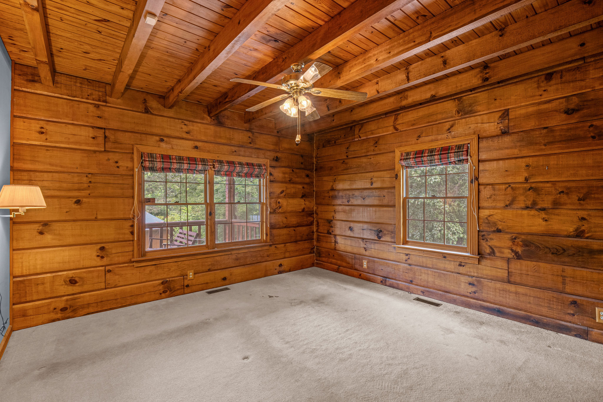 Dandridge, Tennessee, 37725, United States, 2 Bedrooms Bedrooms, ,2 BathroomsBathrooms,Residential,For Sale,1928860