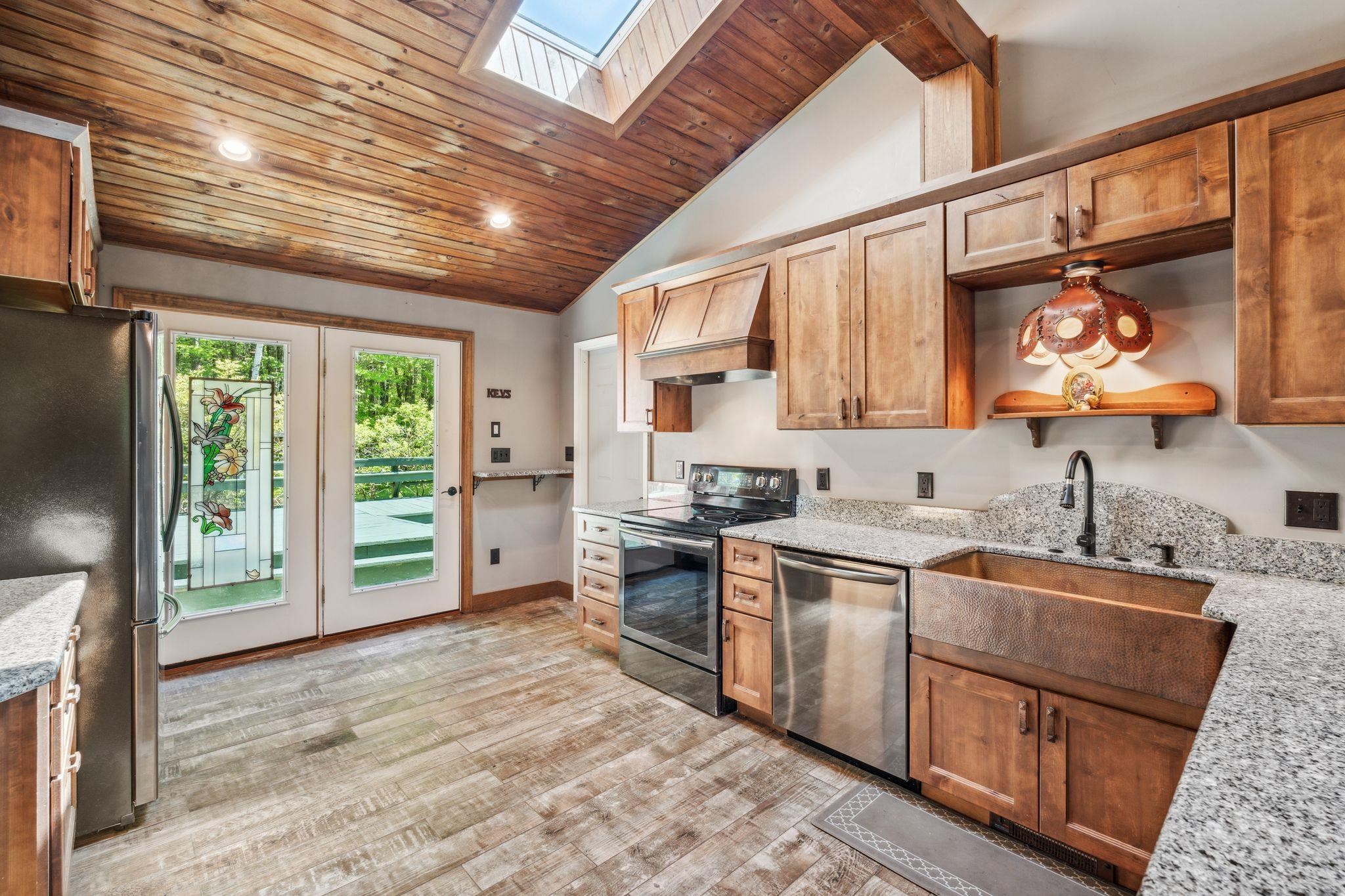 Newbury, New Hampshire, 03255, United States, 3 Bedrooms Bedrooms, ,2 BathroomsBathrooms,Residential,For Sale,1847258