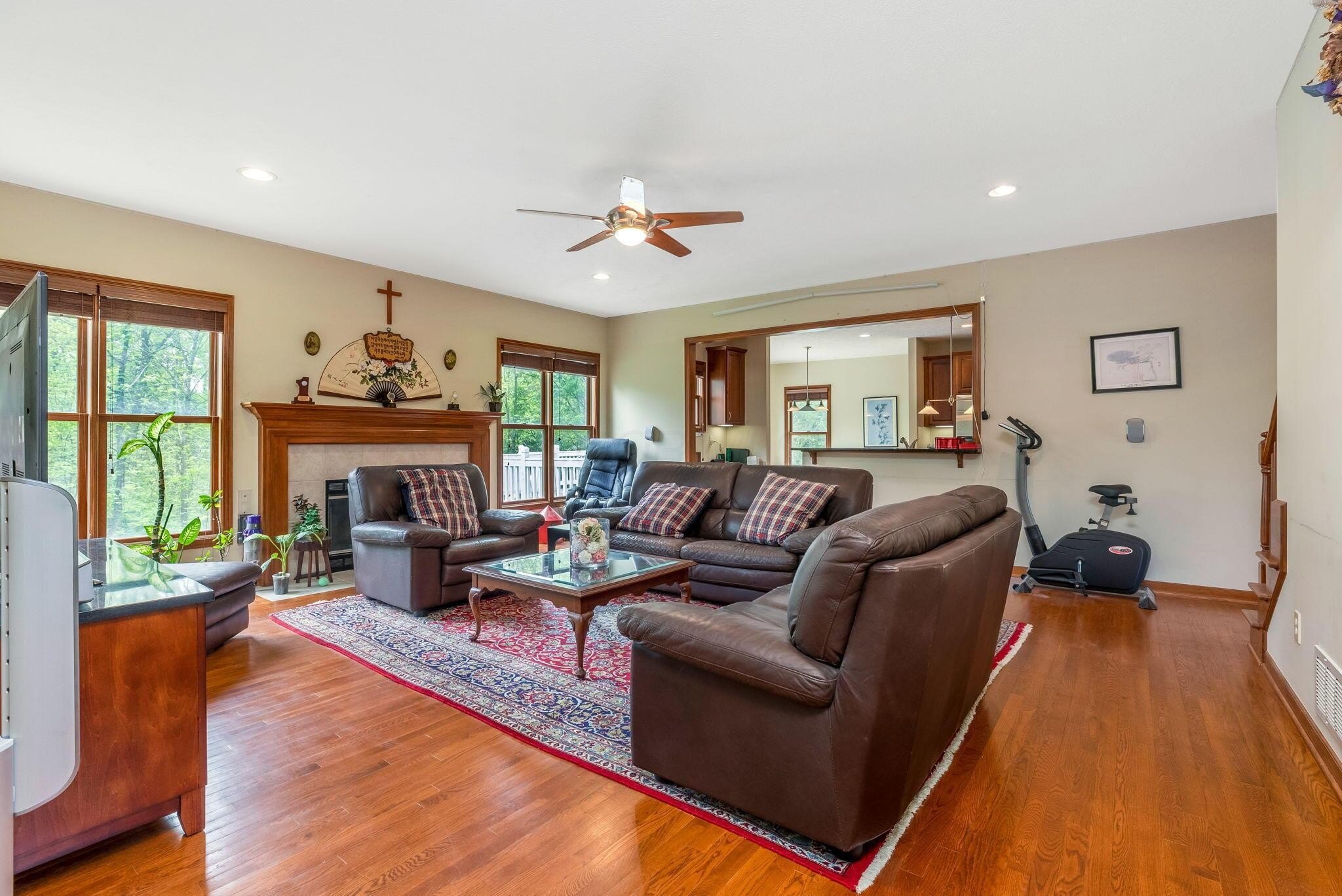Blacklick, Ohio, 43004, United States, 4 Bedrooms Bedrooms, ,4 BathroomsBathrooms,Residential,For Sale,1860934