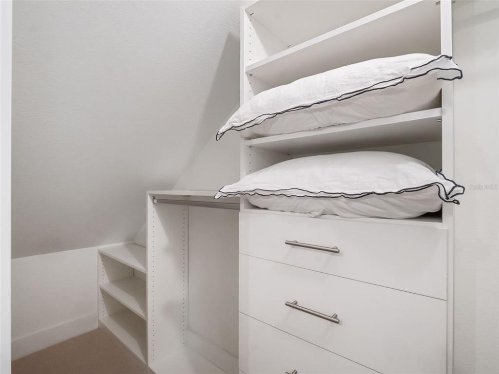 Winter Park, Florida, 32789, United States, 3 Bedrooms Bedrooms, ,5 BathroomsBathrooms,Residential,For Sale,1993312