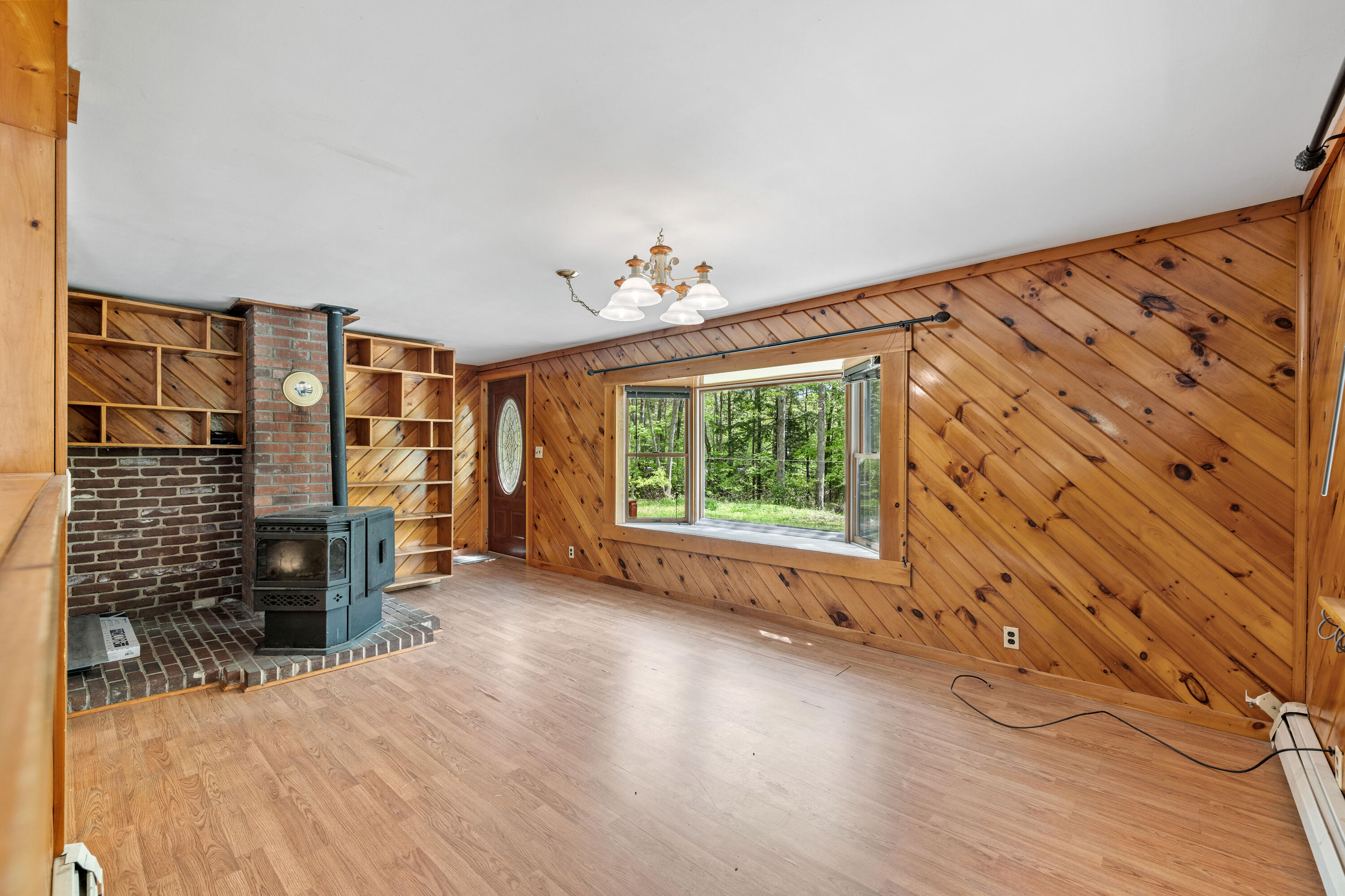 Topsham, Maine, 04086, United States, 4 Bedrooms Bedrooms, ,2 BathroomsBathrooms,Residential,For Sale,1838332