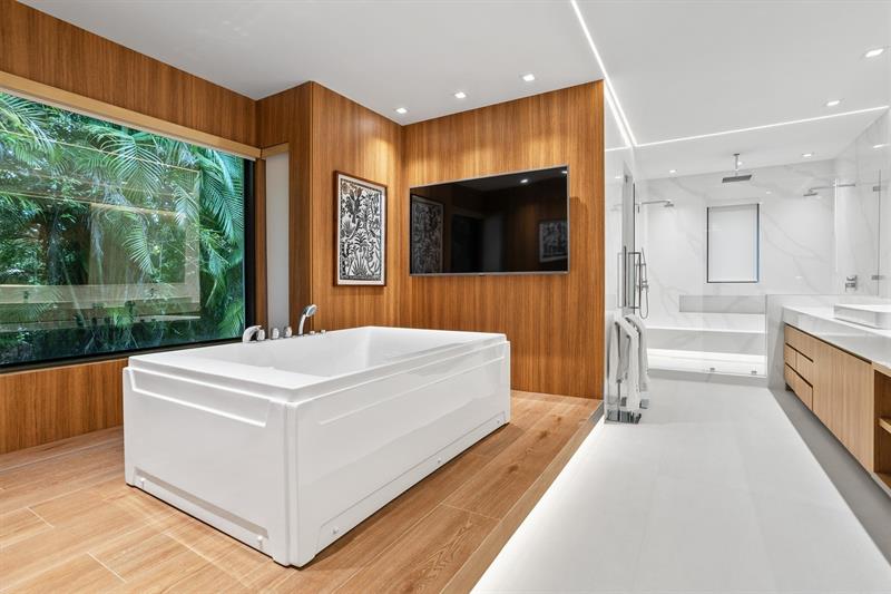 Weston, Florida, 33331, United States, 7 Bedrooms Bedrooms, ,9 BathroomsBathrooms,Residential,For Sale,1946951