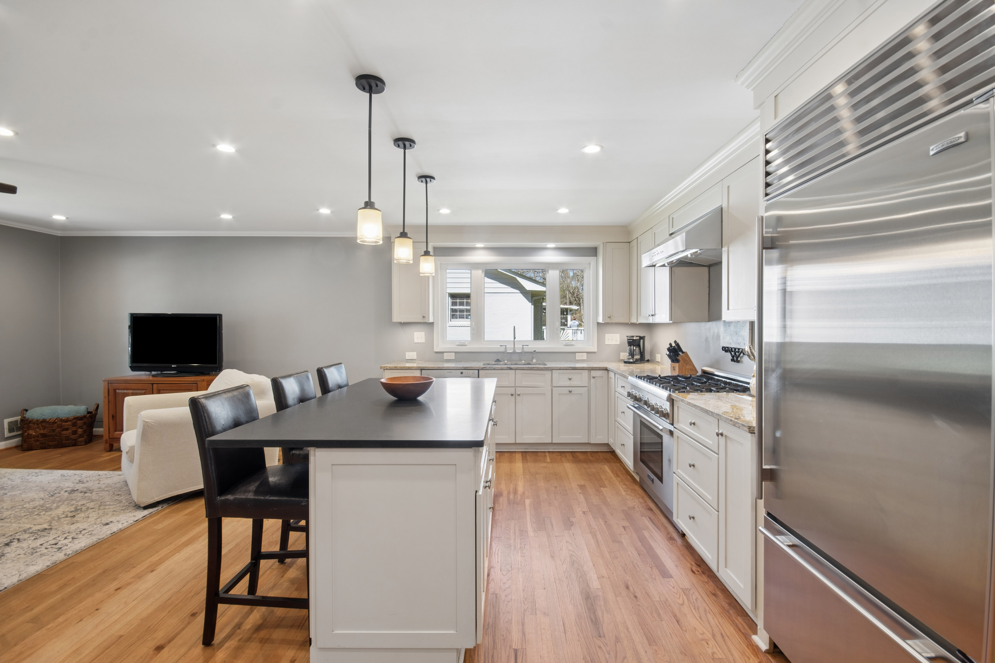  Rare Opportunity in Huntwood Neighborhood - 物件實景