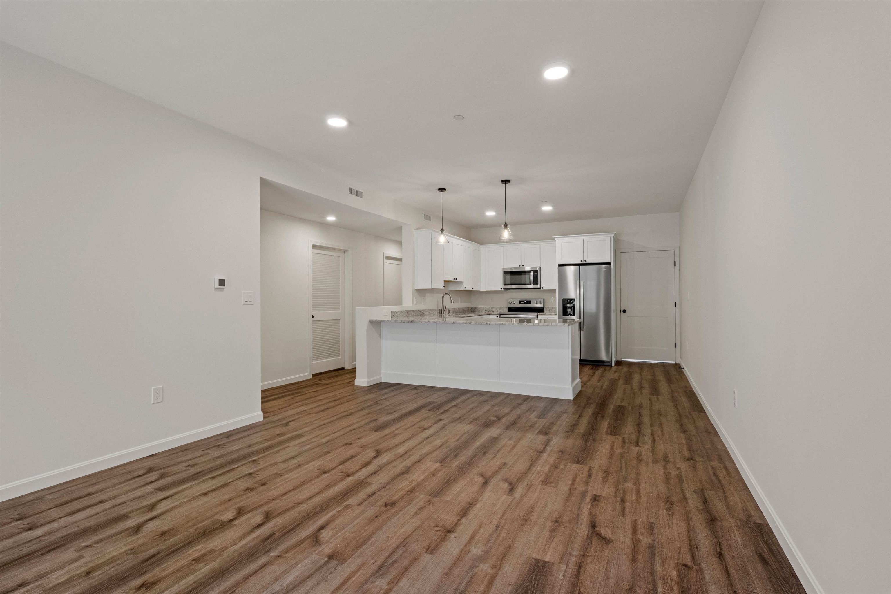 Lincoln, New Hampshire, 03251, United States, 3 Bedrooms Bedrooms, ,2 BathroomsBathrooms,Residential,For Sale,1937104