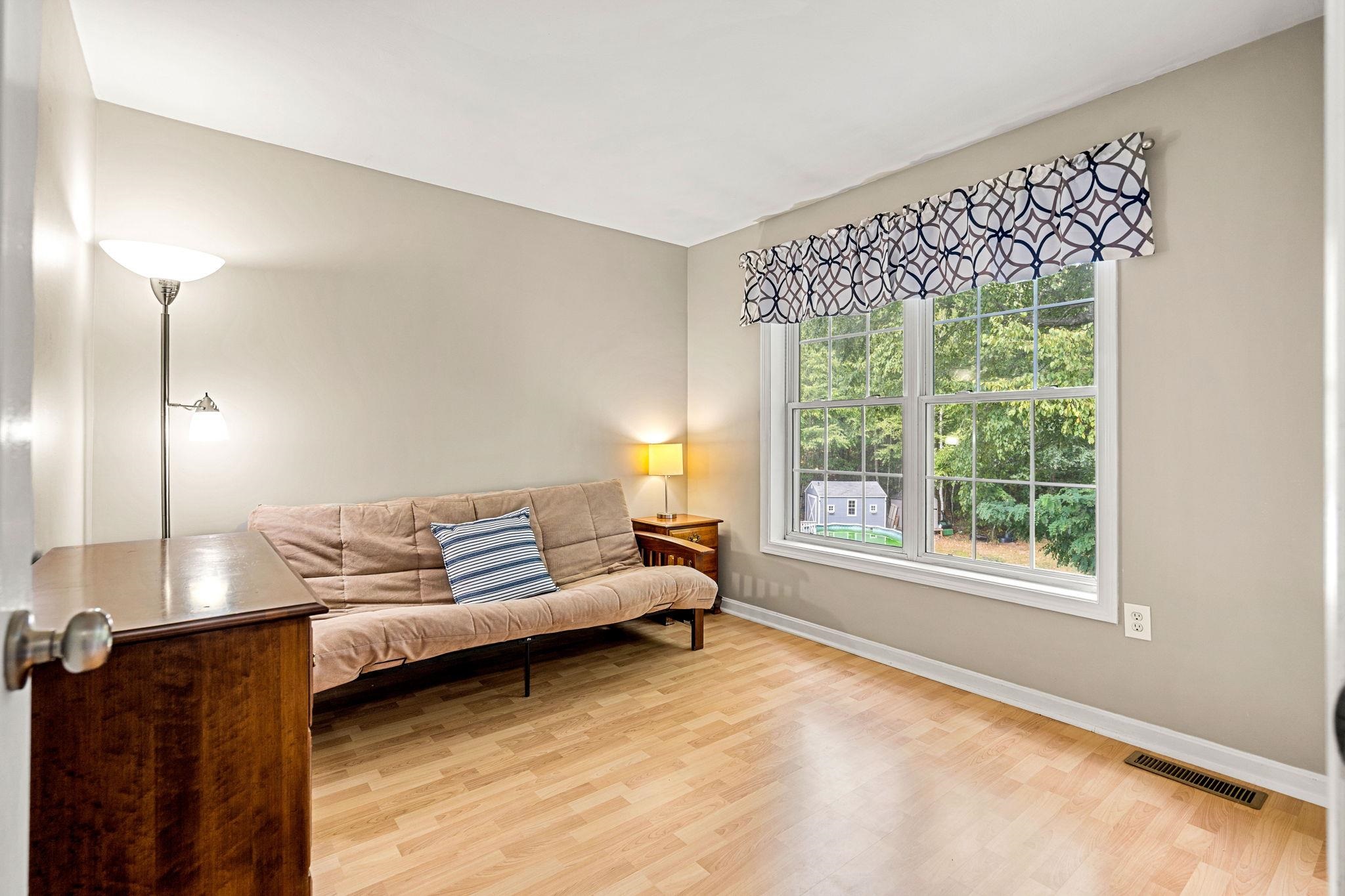 Derry, New Hampshire, 03038, United States, 3 Bedrooms Bedrooms, ,2 BathroomsBathrooms,Residential,For Sale,1927202