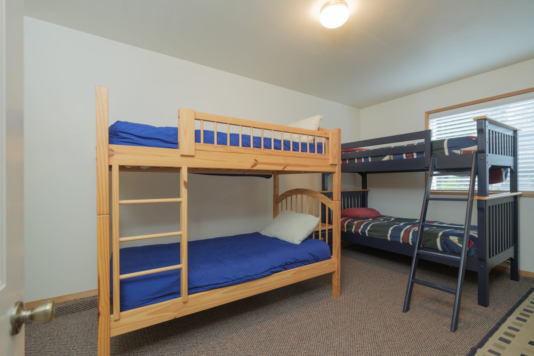  663 S HEMLOCK ST Cannon Beach, OR 97110 - 物件實景