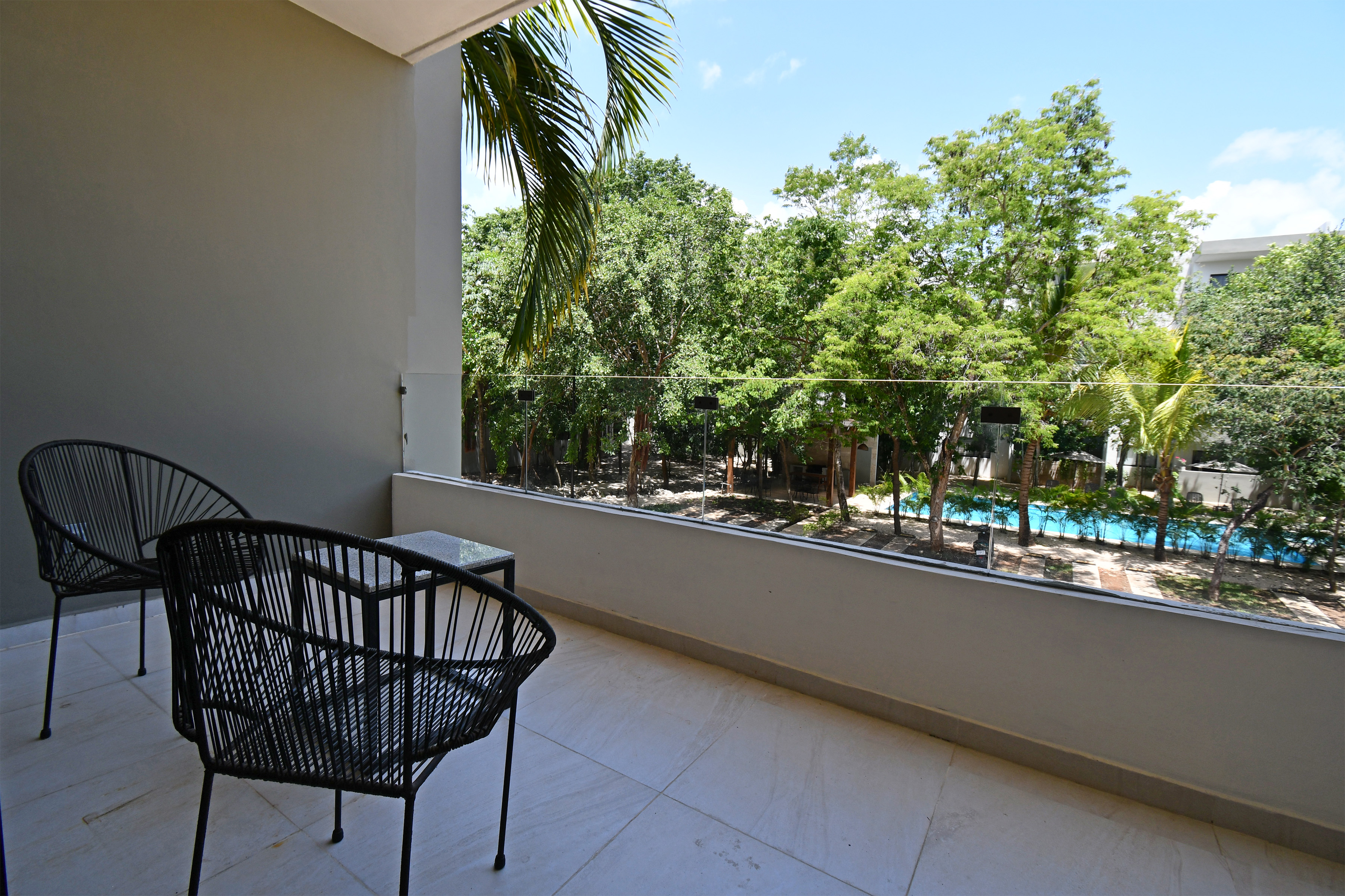  Spacious Three-Bedroom Condominium - 物件實景