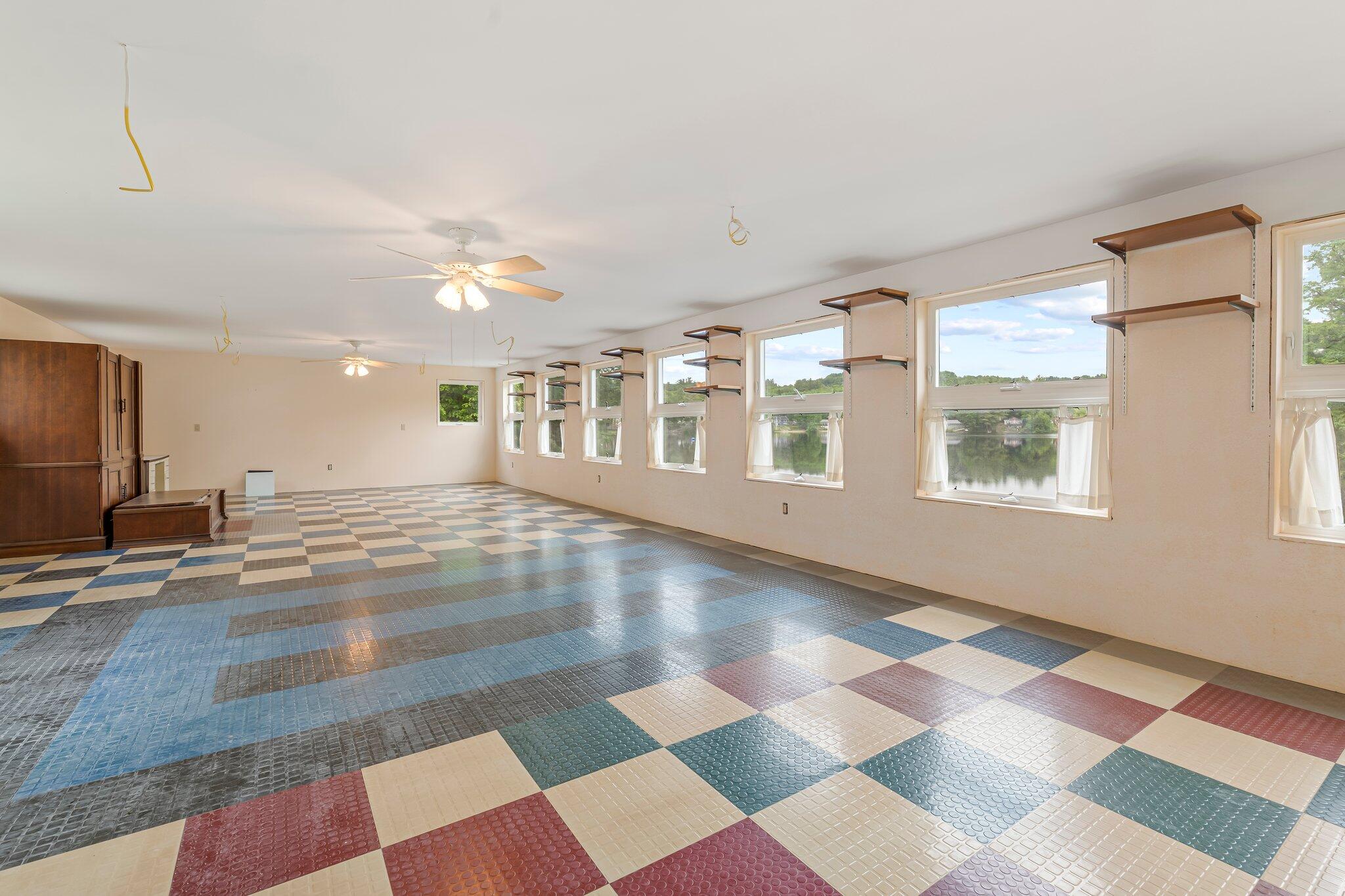 Limerick, Maine, 04048, United States, 4 Bedrooms Bedrooms, ,2 BathroomsBathrooms,Residential,For Sale,1916367