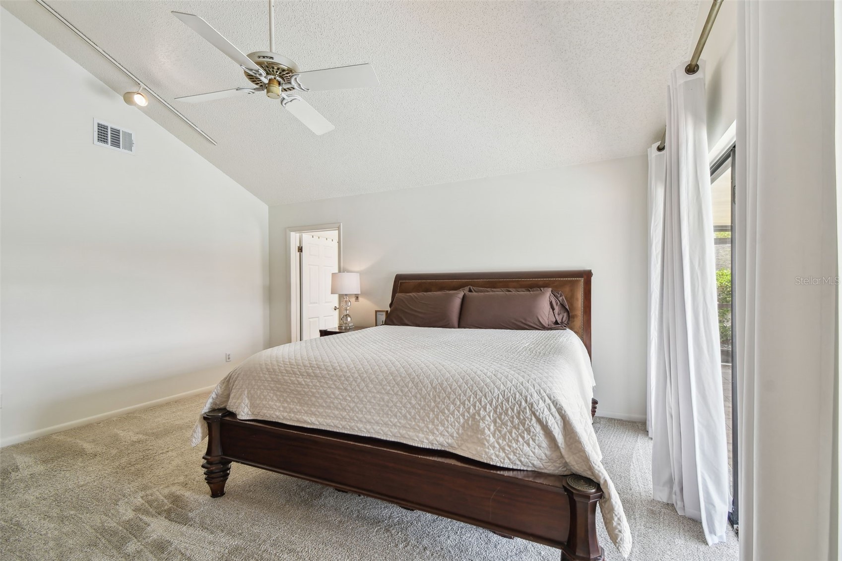 Tampa, Florida, 33615, United States, 3 Bedrooms Bedrooms, ,2 BathroomsBathrooms,Residential,For Sale,1915147