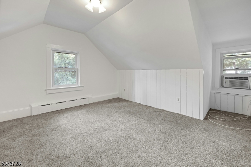 Peapack Gladstone Boro, New Jersey, 07977, United States, 4 Bedrooms Bedrooms, ,3 BathroomsBathrooms,Residential,For Sale,1990359