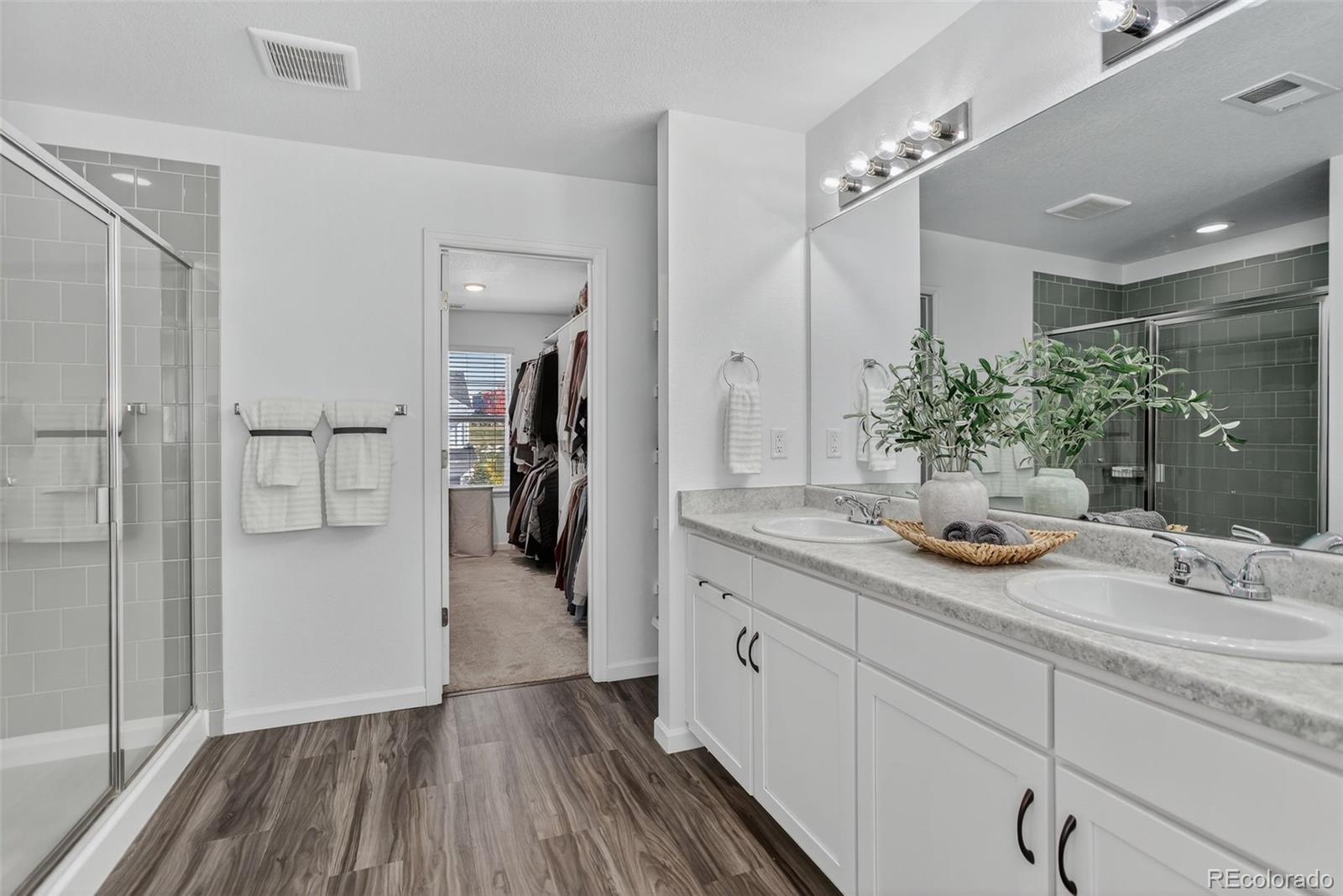 Castle Rock, Colorado, 80104, United States, 3 Bedrooms Bedrooms, ,2 BathroomsBathrooms,Residential,For Sale,1967525