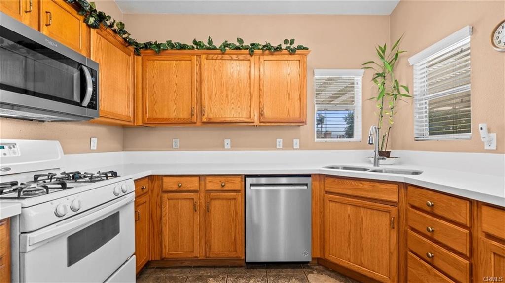 San Bernardino, California, 92407, United States, 3 Bedrooms Bedrooms, ,2 BathroomsBathrooms,Residential,For Sale,1923946